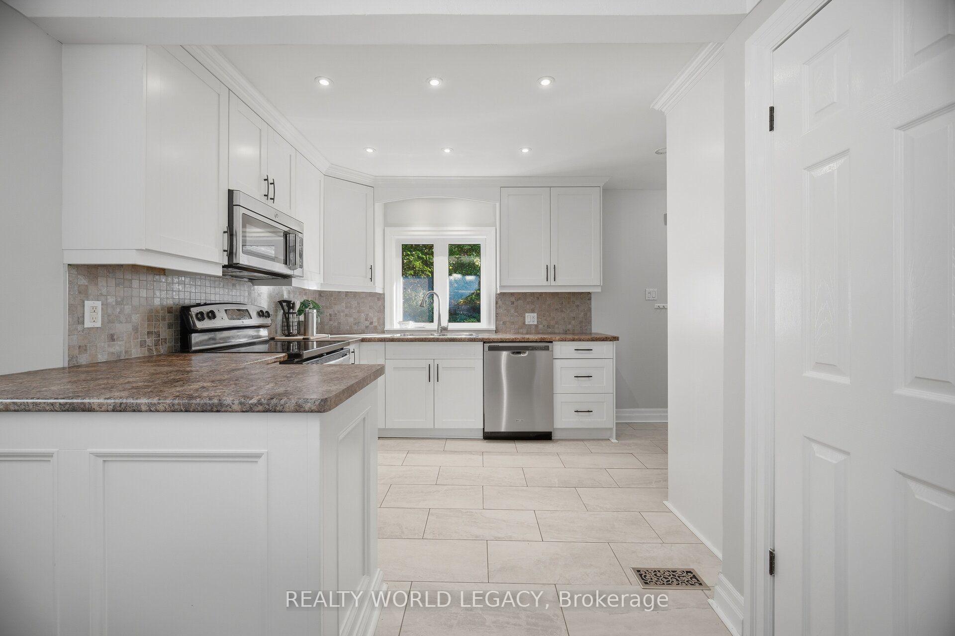 Photo 16 of 18 Delsey Street, Hamilton, Dundas — HOMEH