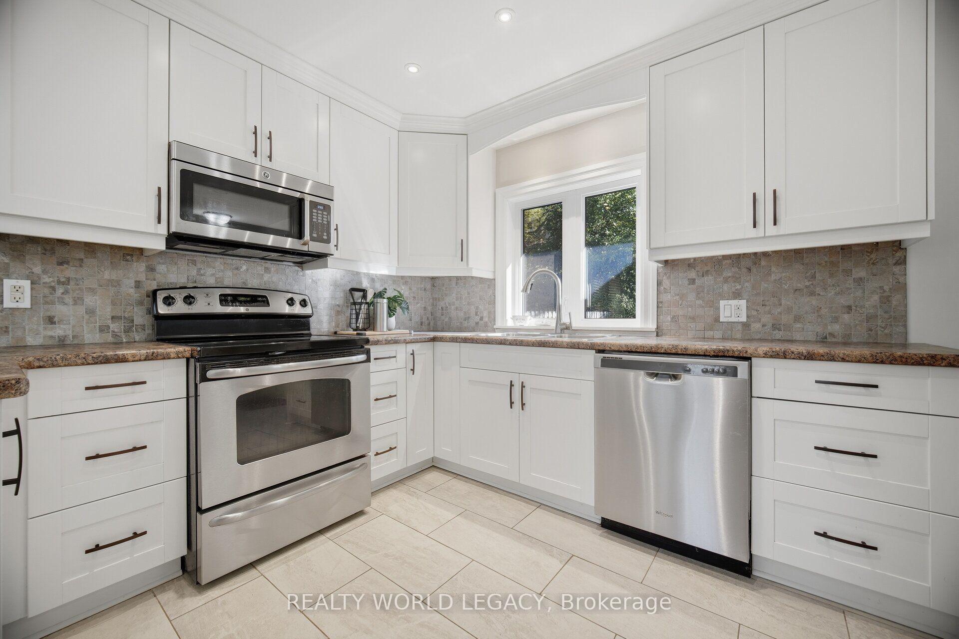 Photo 17 of 18 Delsey Street, Hamilton, Dundas — HOMEH