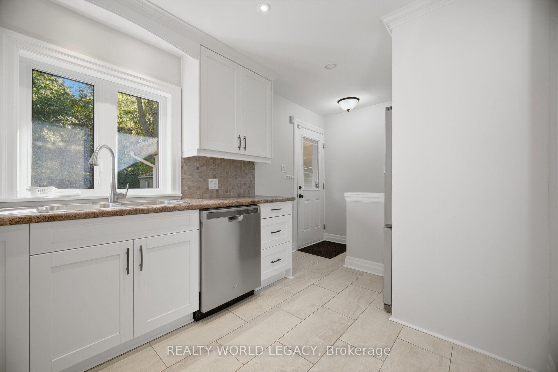 Photo 19 of 18 Delsey Street, Hamilton, Dundas — HOMEH