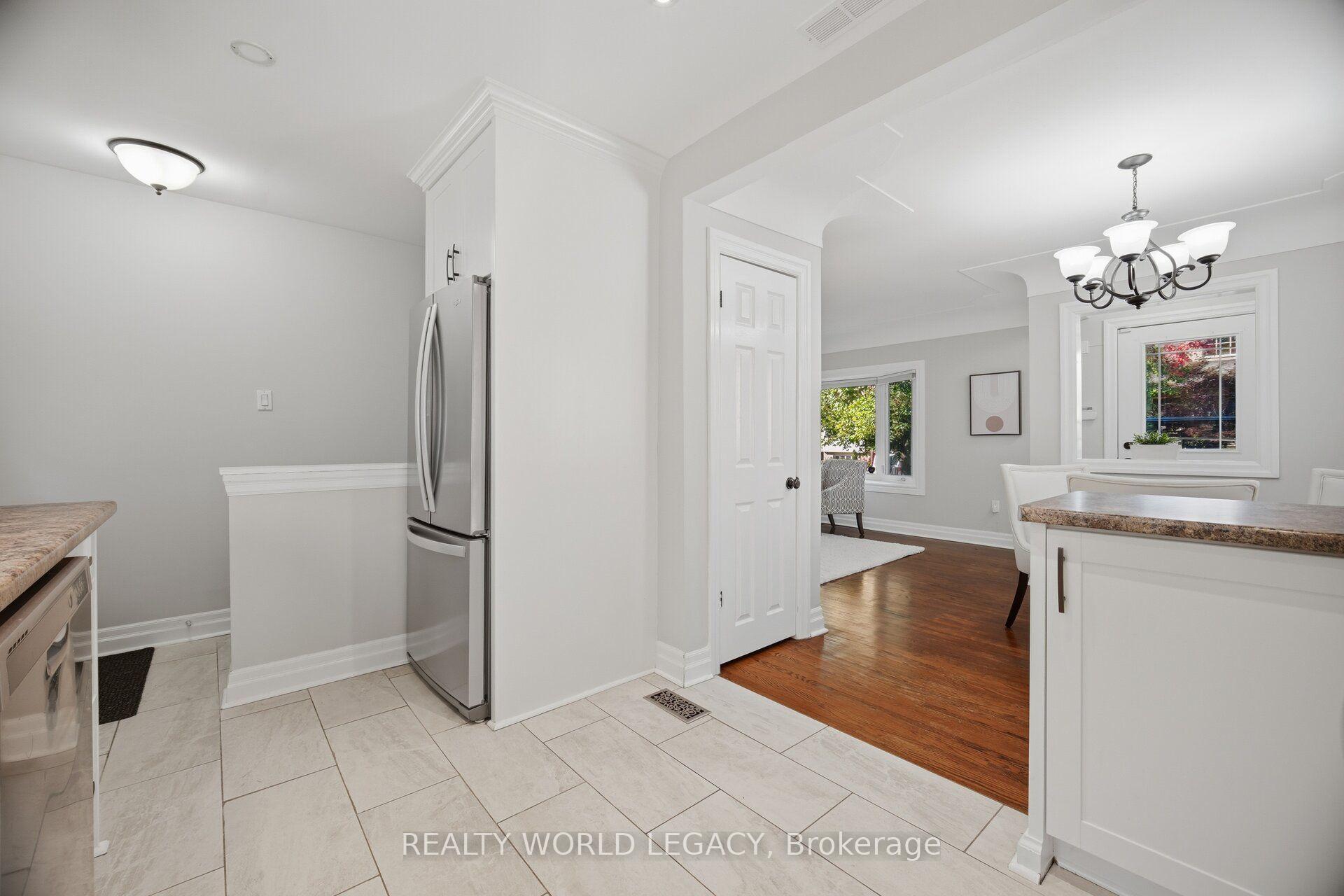 Photo 20 of 18 Delsey Street, Hamilton, Dundas — HOMEH
