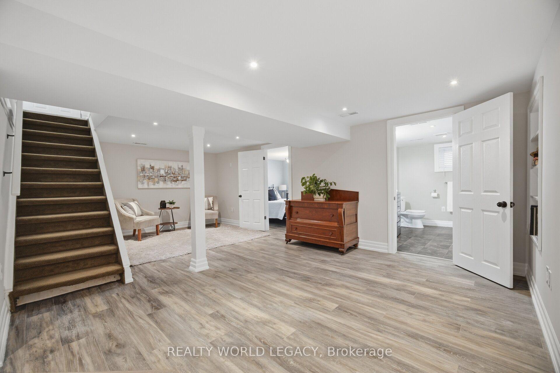 Photo 28 of 18 Delsey Street, Hamilton, Dundas — HOMEH
