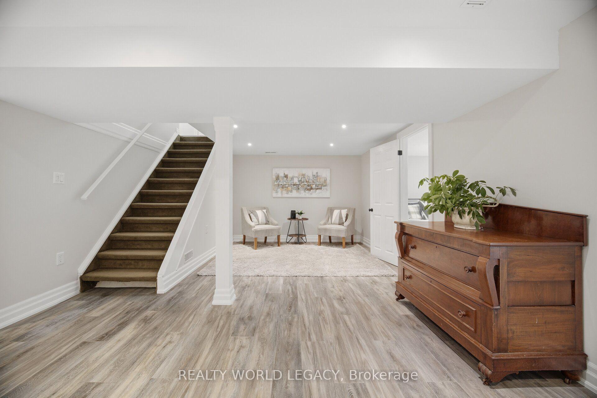 Photo 29 of 18 Delsey Street, Hamilton, Dundas — HOMEH
