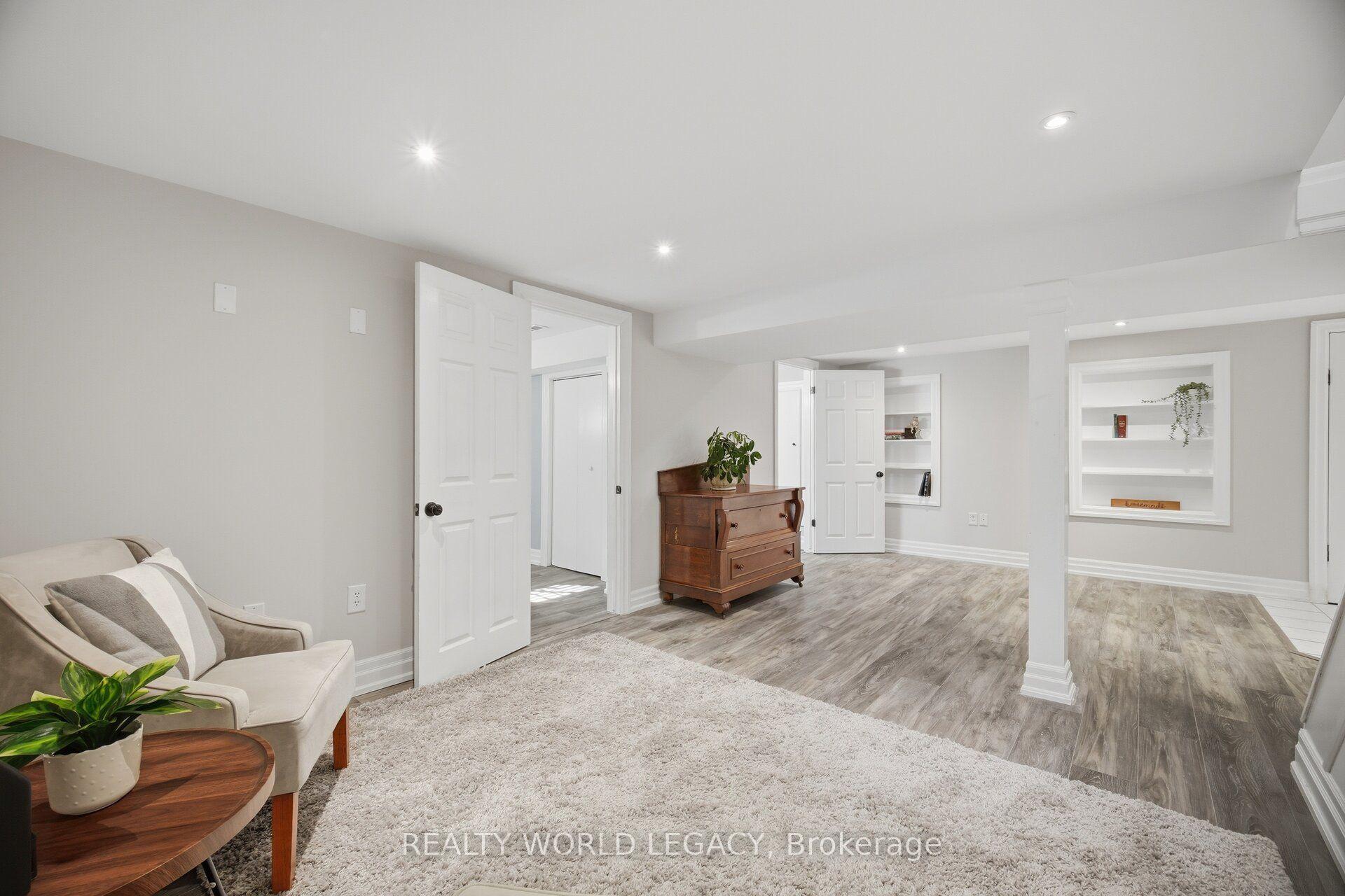 Photo 31 of 18 Delsey Street, Hamilton, Dundas — HOMEH