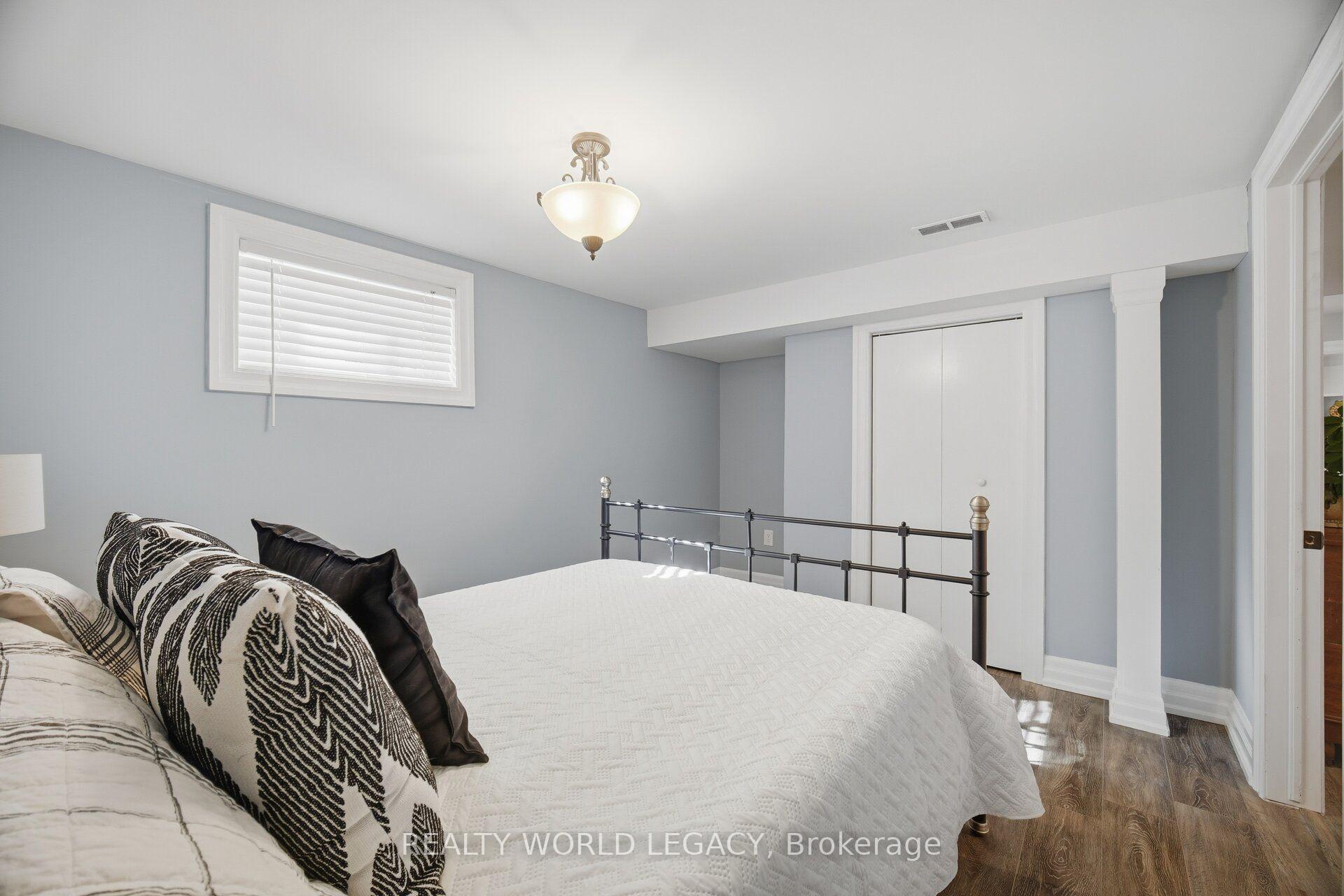 Photo 34 of 18 Delsey Street, Hamilton, Dundas — HOMEH