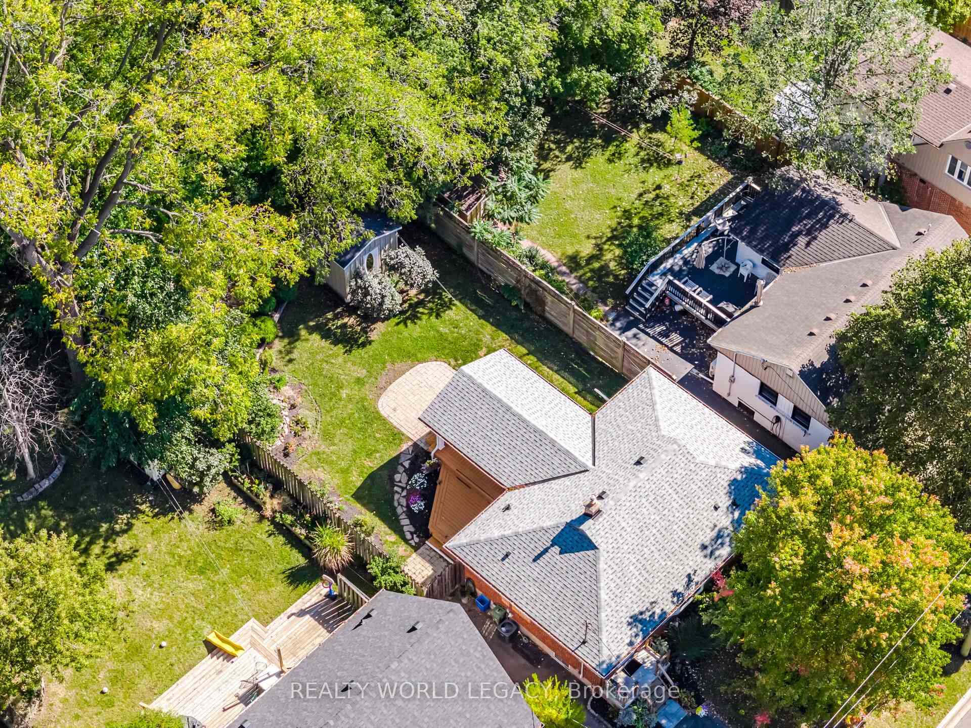 Photo 43 of 18 Delsey Street, Hamilton, Dundas — HOMEH