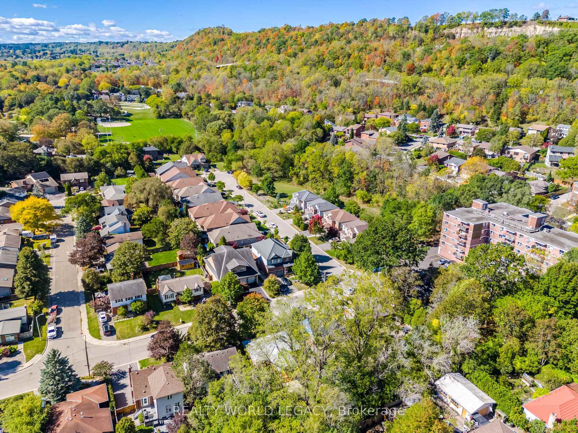 Photo 49 of 18 Delsey Street, Hamilton, Dundas — HOMEH