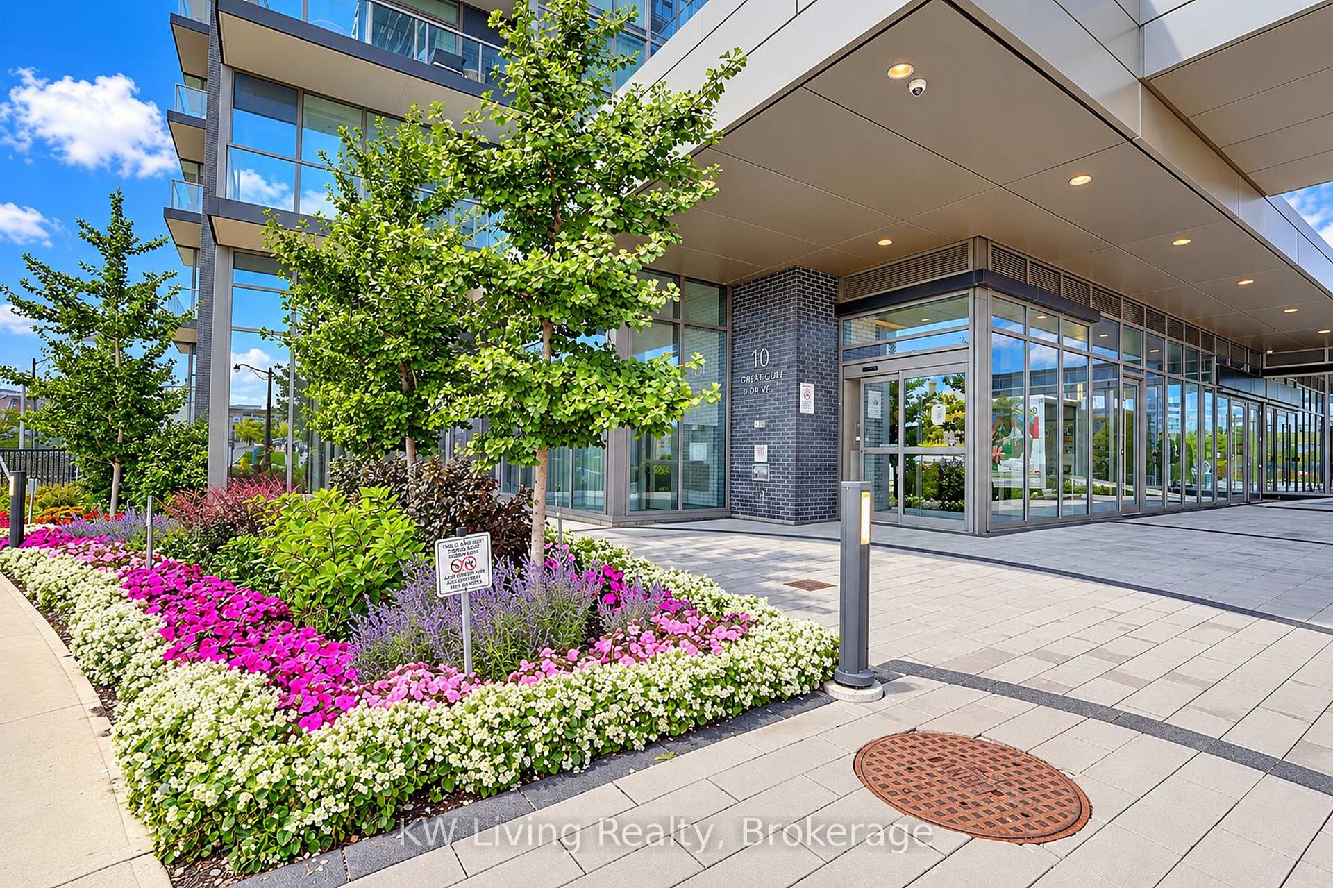 Photo 2 of Unit 515, 10 Gatineau Drive, Vaughan, Beverley Glen — HOMEH