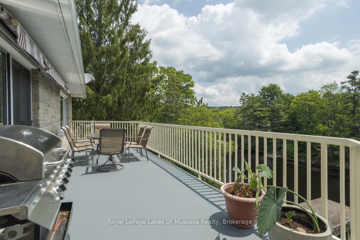Photo 8 of 110 Dill Street, Bracebridge — HOMEH