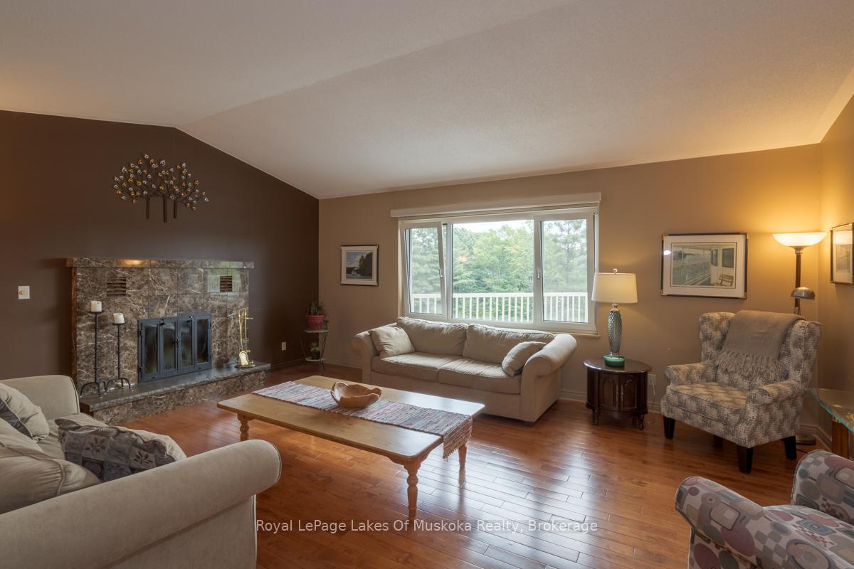 Photo 12 of 110 Dill Street, Bracebridge — HOMEH