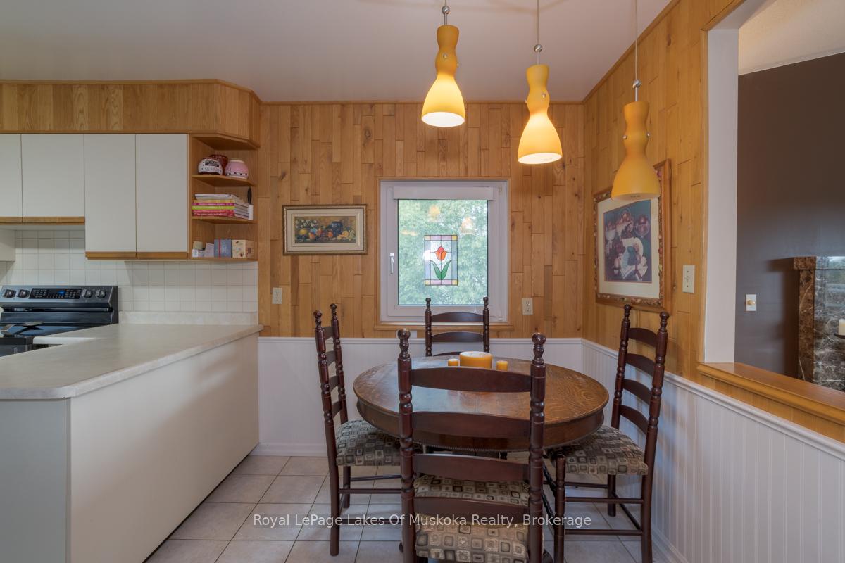 Photo 17 of 110 Dill Street, Bracebridge — HOMEH