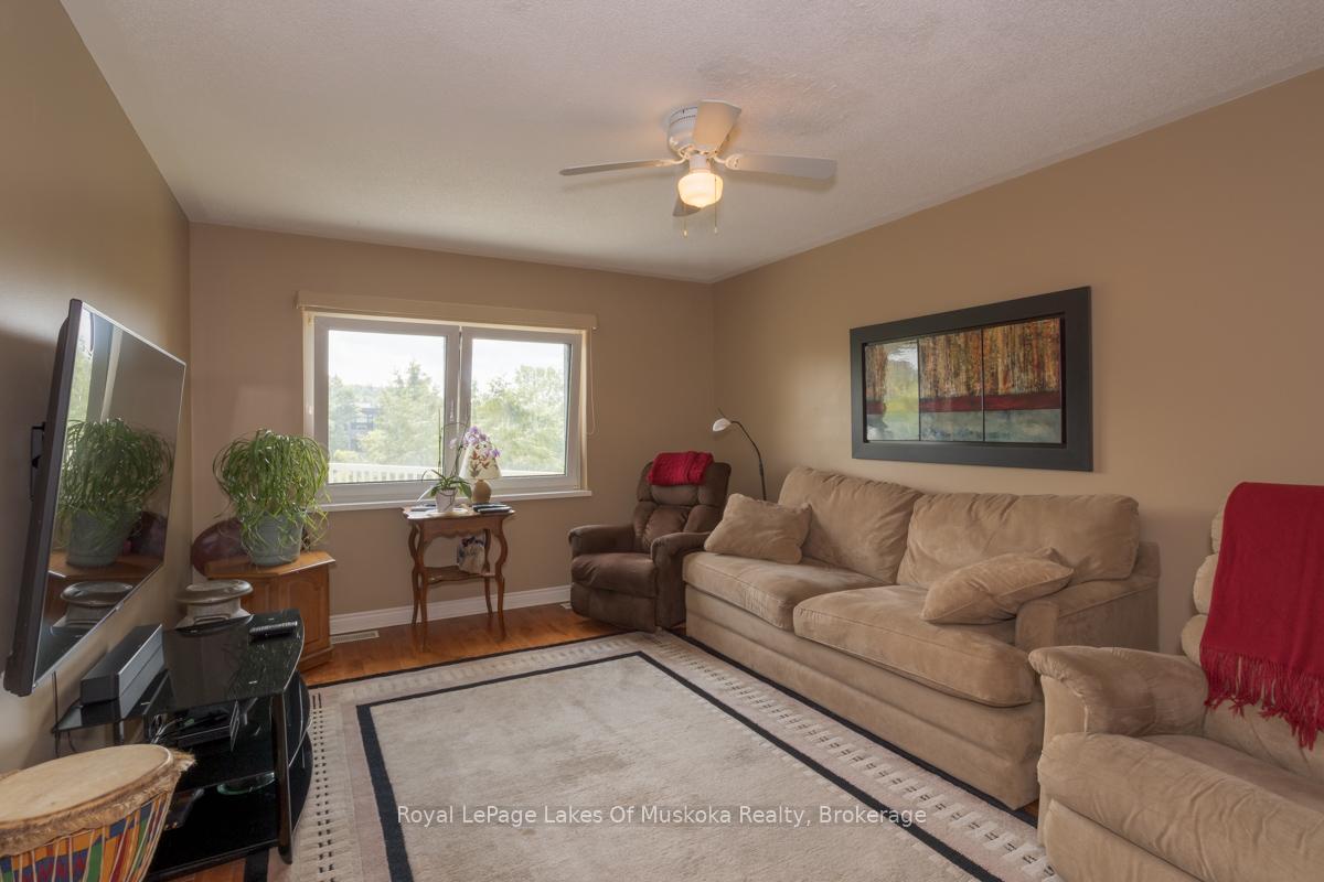 Photo 19 of 110 Dill Street, Bracebridge — HOMEH