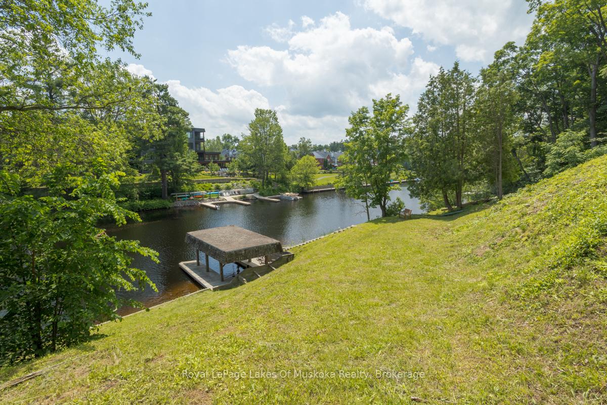 Photo 48 of 110 Dill Street, Bracebridge — HOMEH