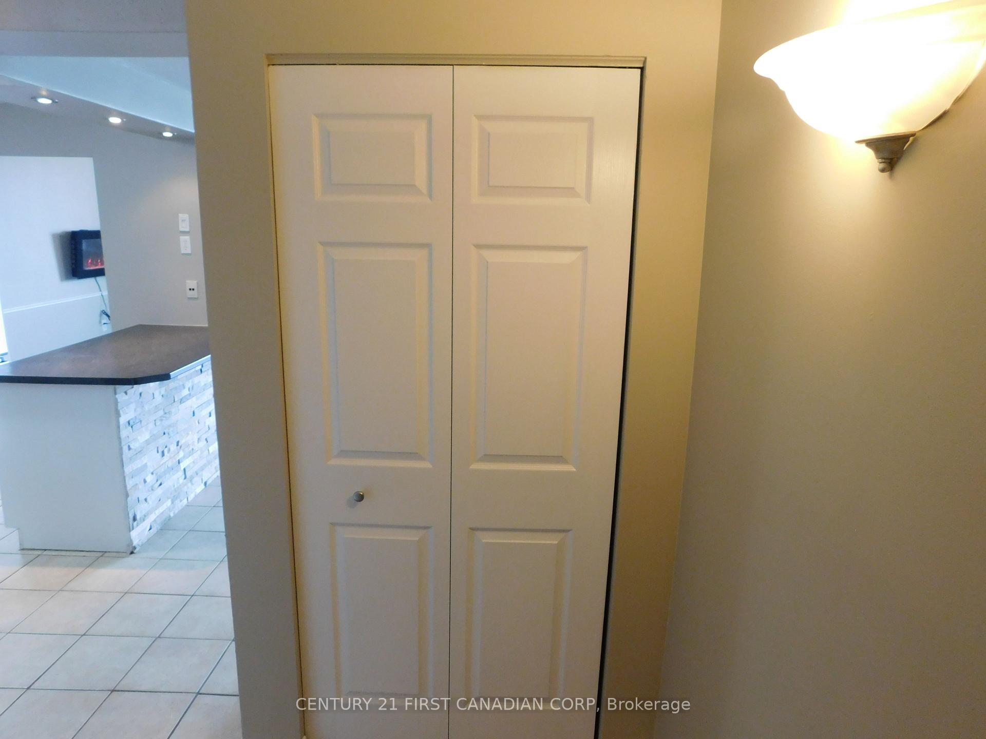 Photo 2 of Unit 2004, 323 Colborne Street, London, East K — HOMEH