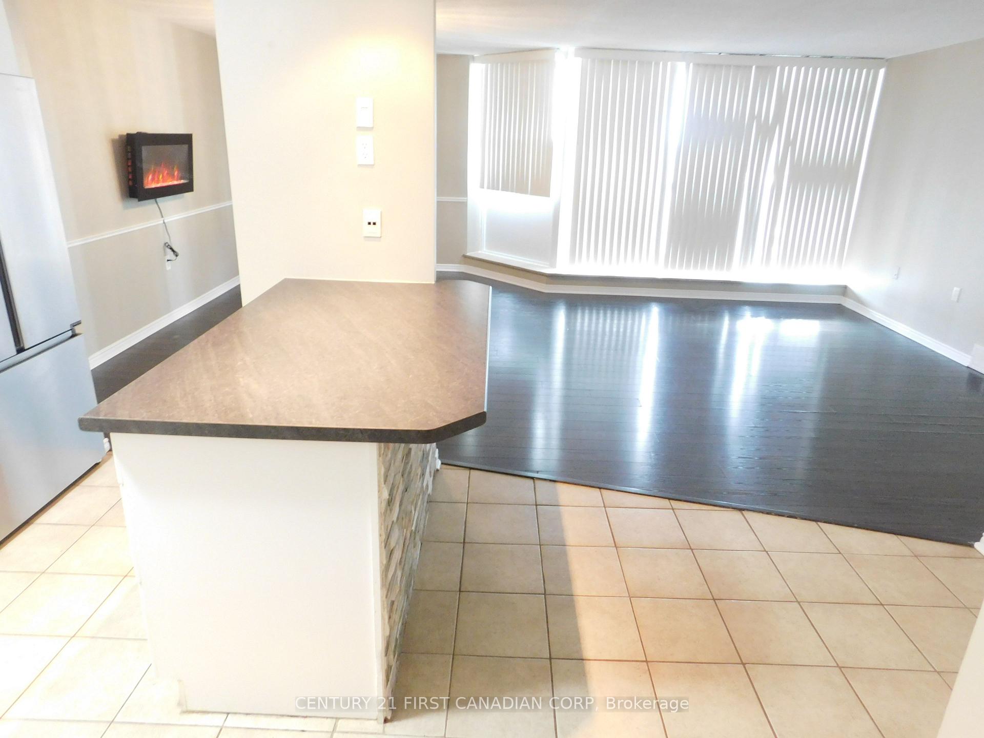 Photo 4 of Unit 2004, 323 Colborne Street, London, East K — HOMEH