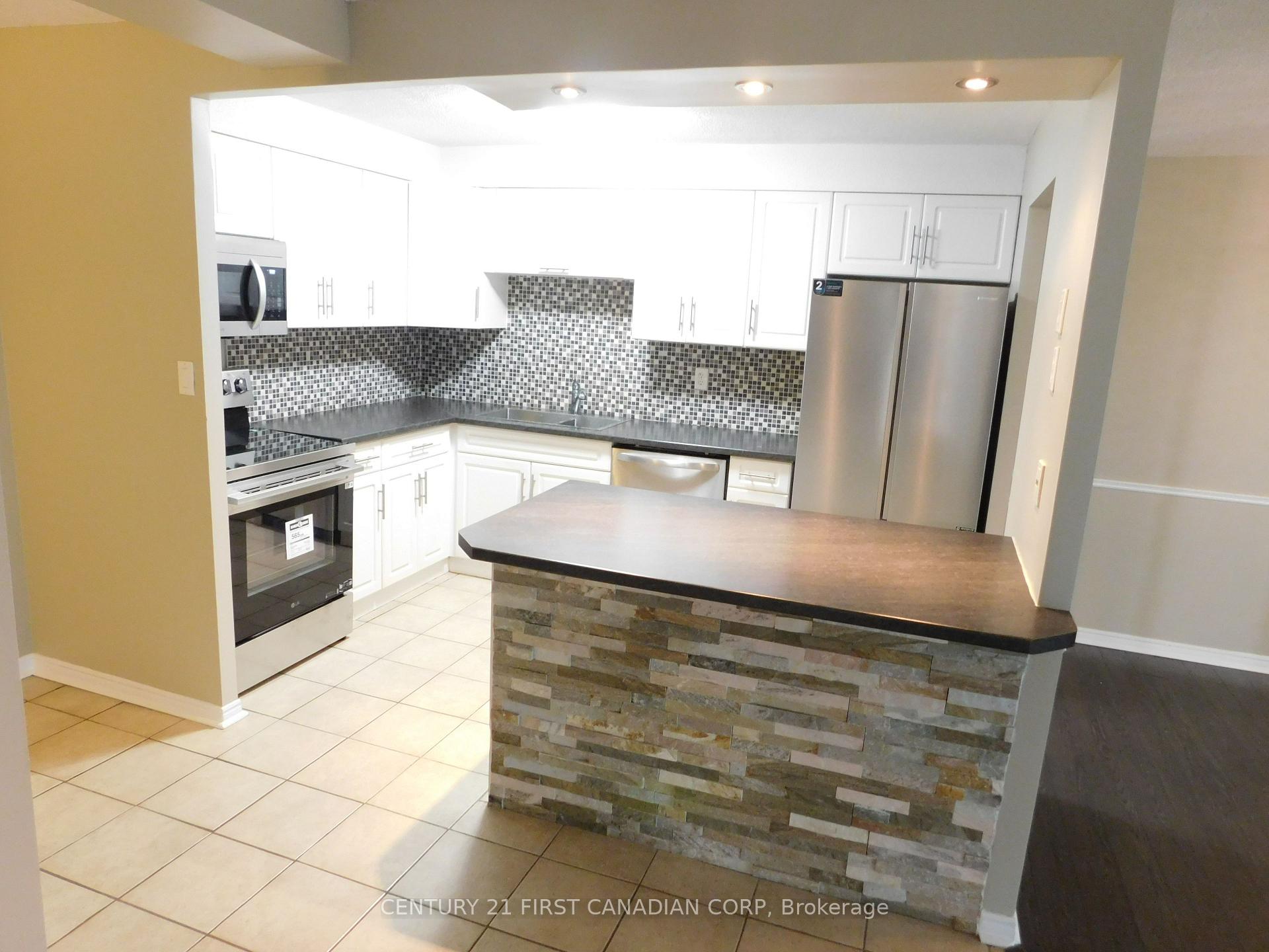 Photo 5 of Unit 2004, 323 Colborne Street, London, East K — HOMEH