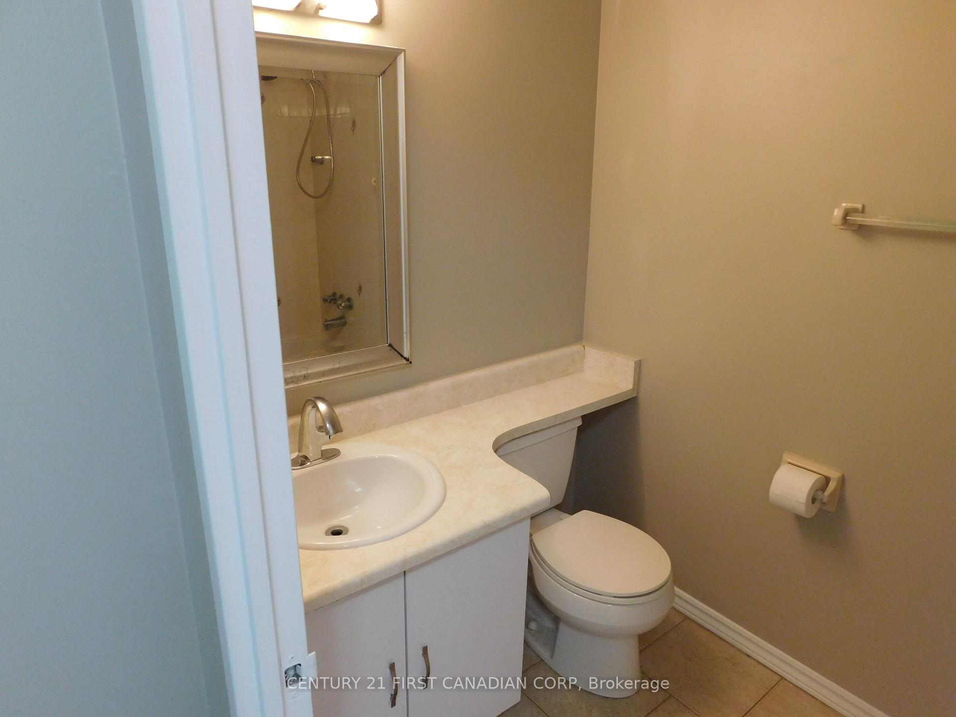 Photo 13 of Unit 2004, 323 Colborne Street, London, East K — HOMEH