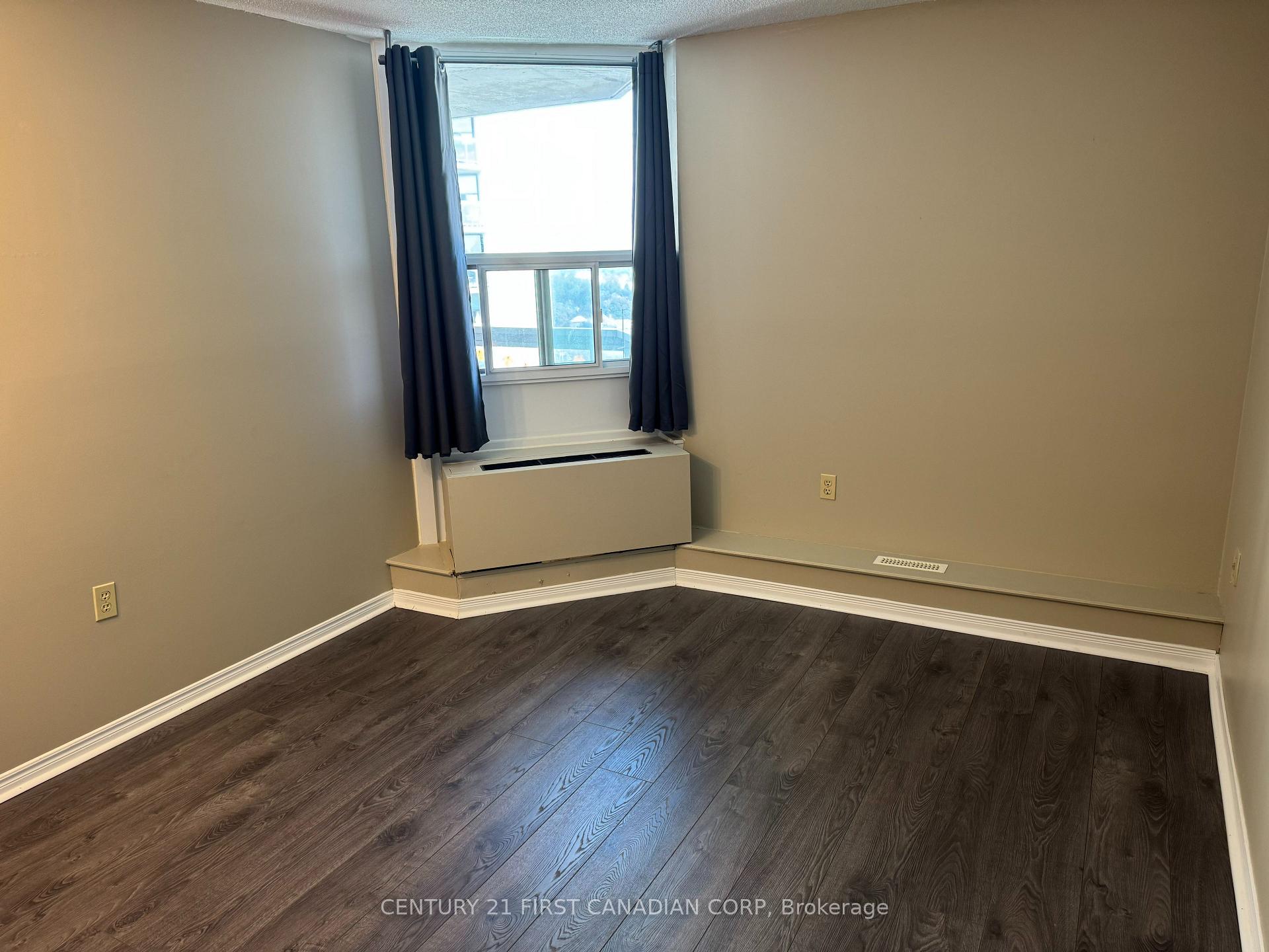 Photo 14 of Unit 2004, 323 Colborne Street, London, East K — HOMEH