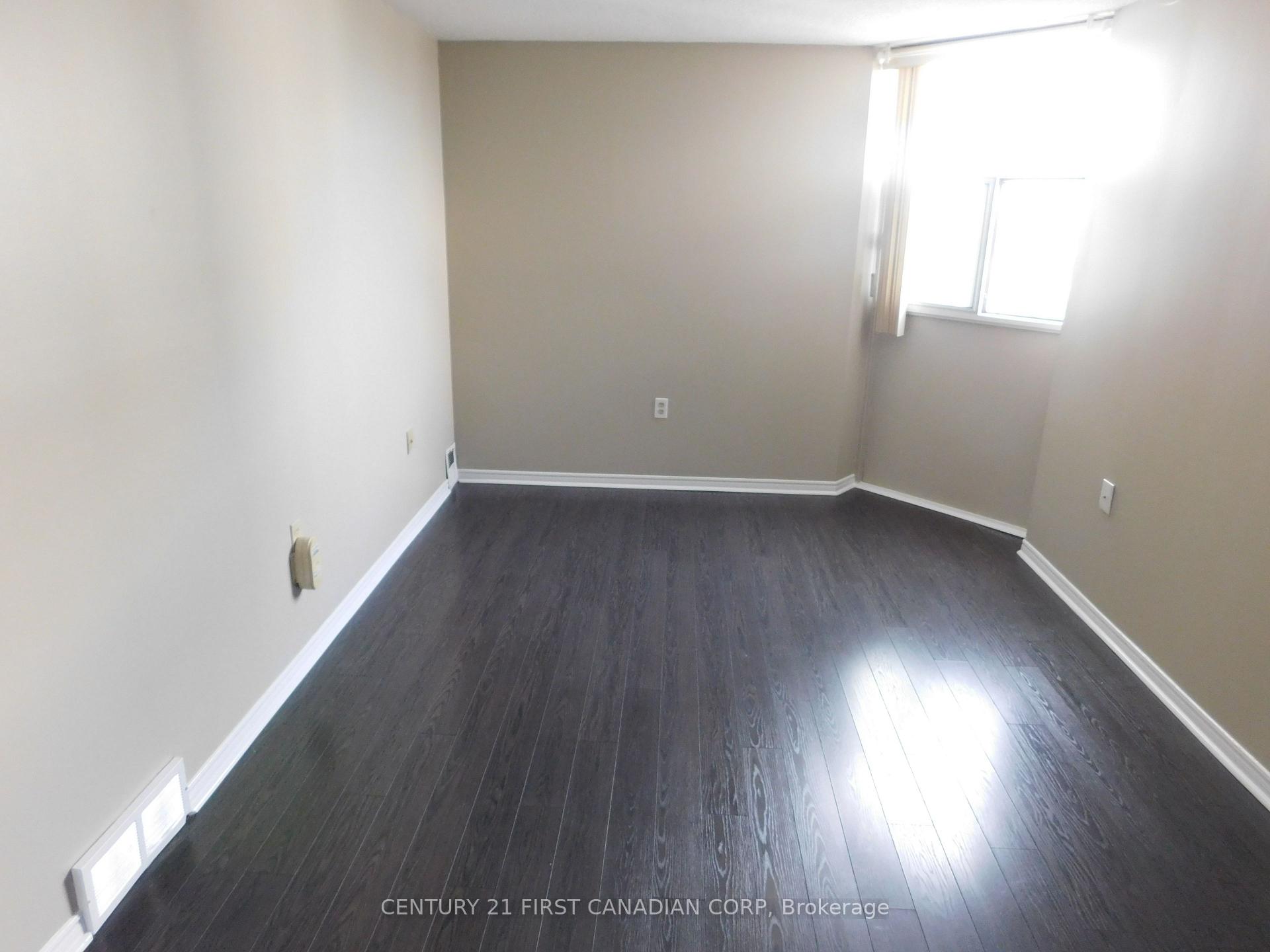 Photo 15 of Unit 2004, 323 Colborne Street, London, East K — HOMEH