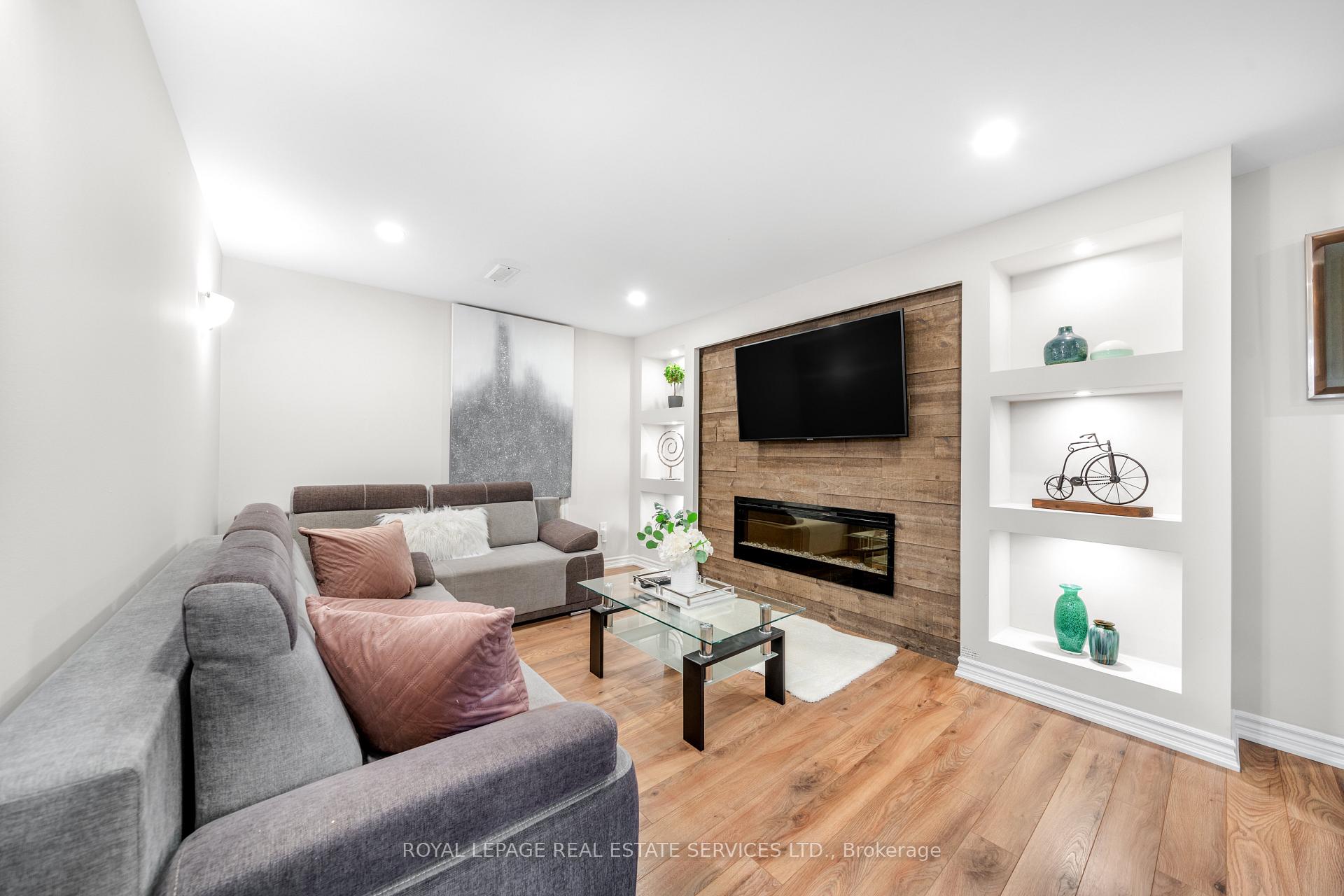 Photo 5 of Unit Bsmt Apt 2, 16 Embers Drive, Etobicoke, Eringate-Centennial-West Deane — HOMEH