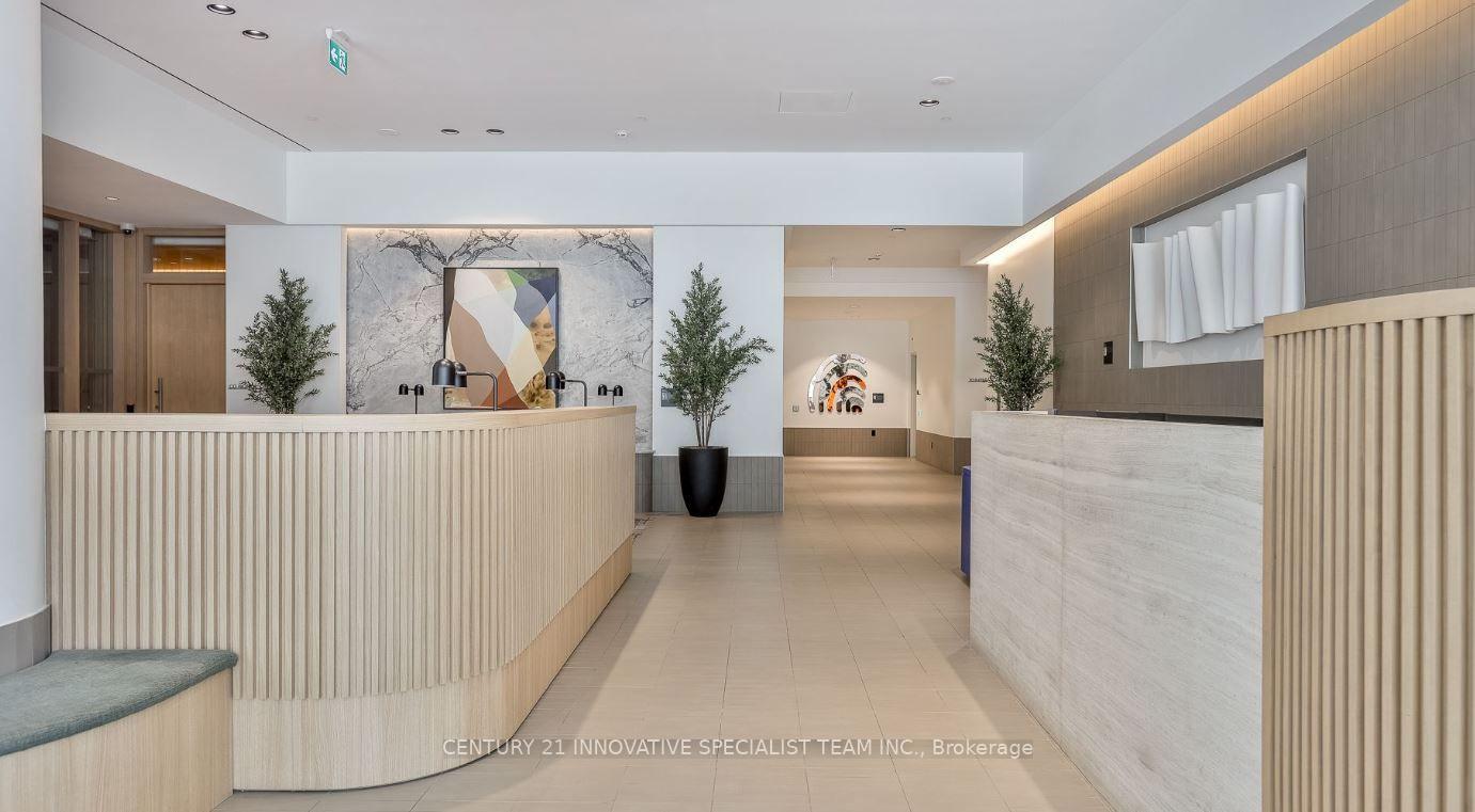 Photo 5 of Unit 801, 395 Square One Drive, Mississauga, City Centre — HOMEH