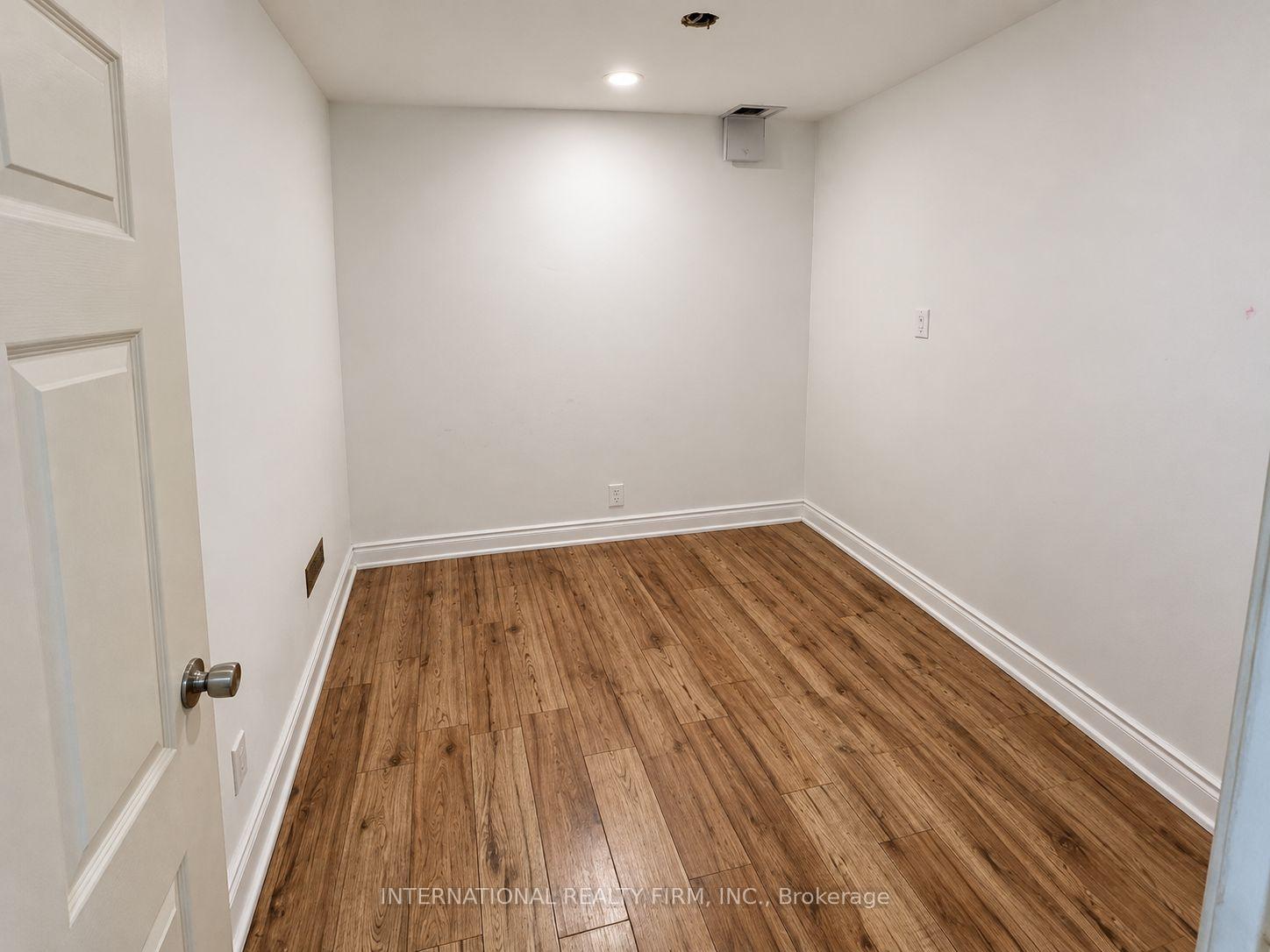 Photo 4 of Unit Basement, 16 Constellation Crescent, Richmond Hill, Observatory — HOMEH