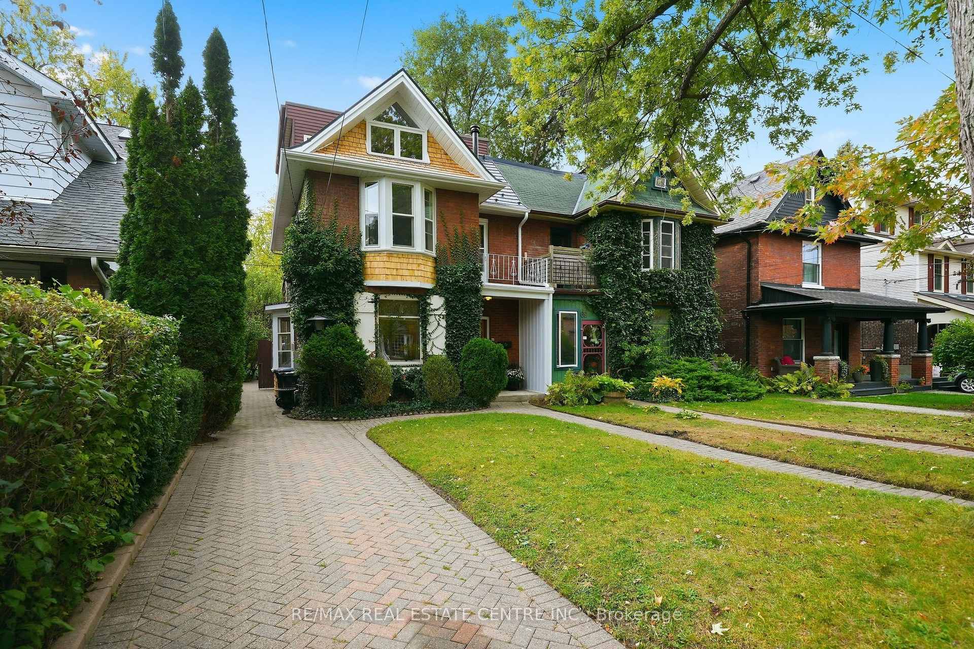 Photo 2 of 71 Lyall Avenue, Toronto, East End-Danforth — HOMEH