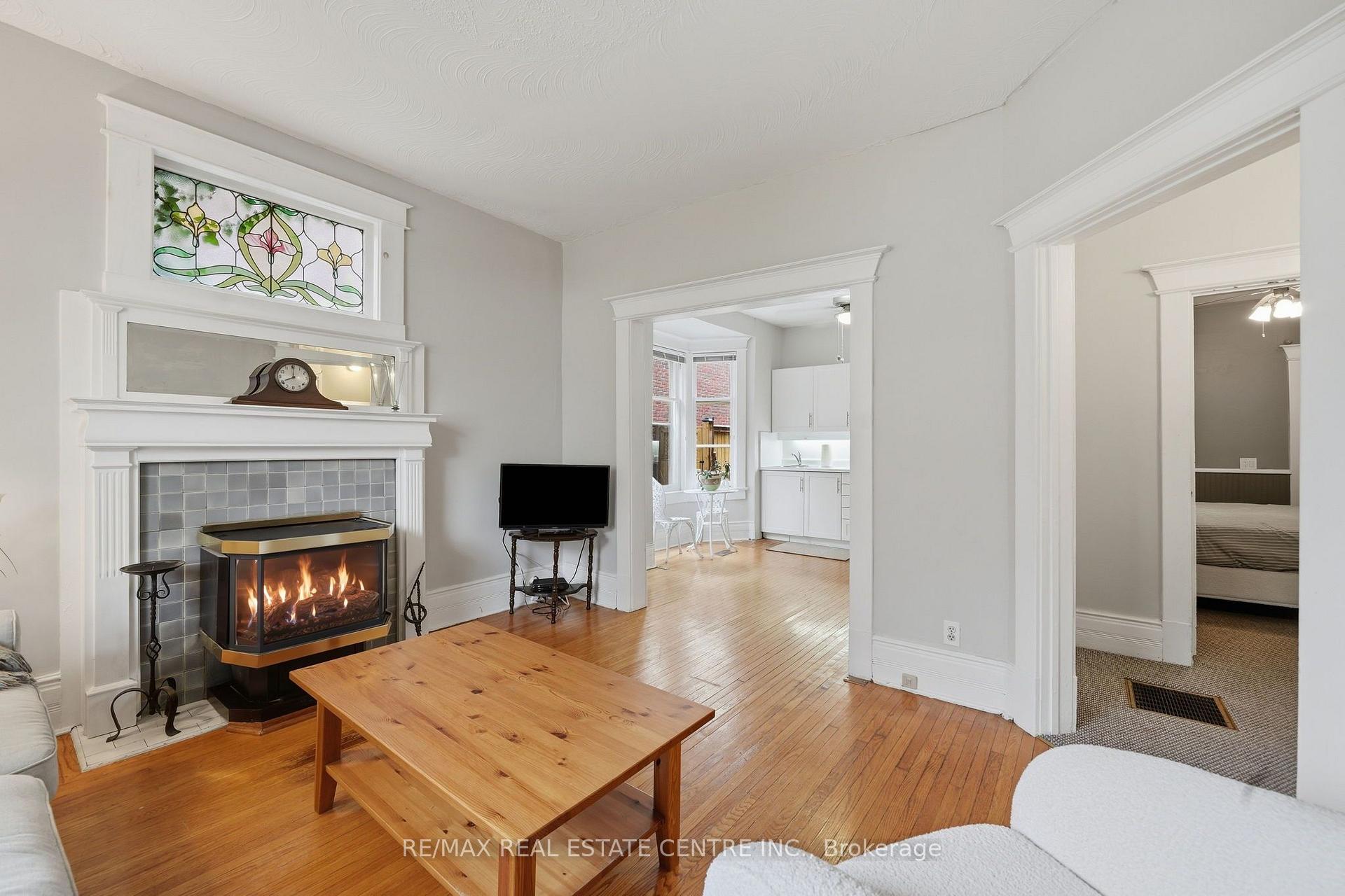 Photo 7 of 71 Lyall Avenue, Toronto, East End-Danforth — HOMEH