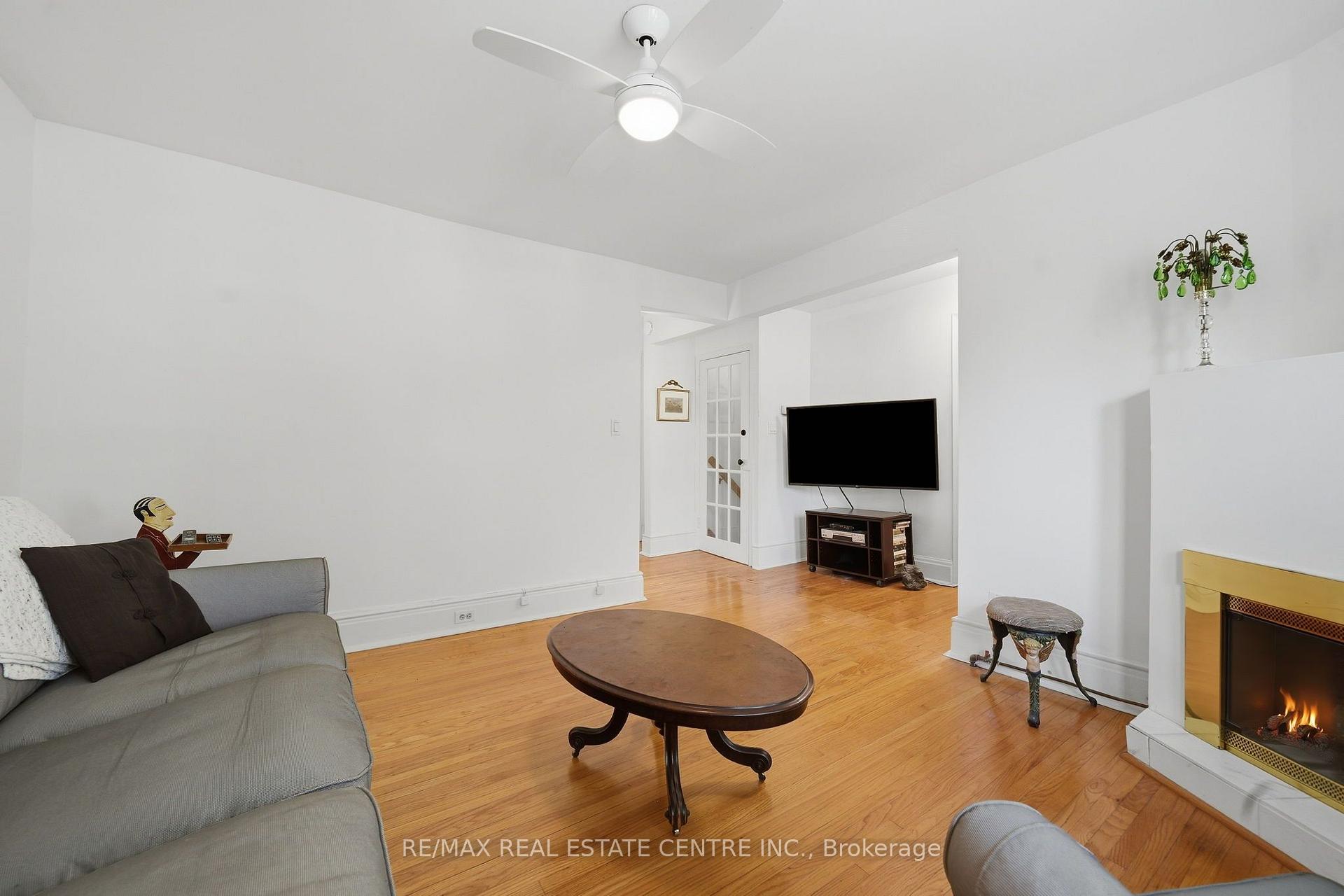 Photo 16 of 71 Lyall Avenue, Toronto, East End-Danforth — HOMEH