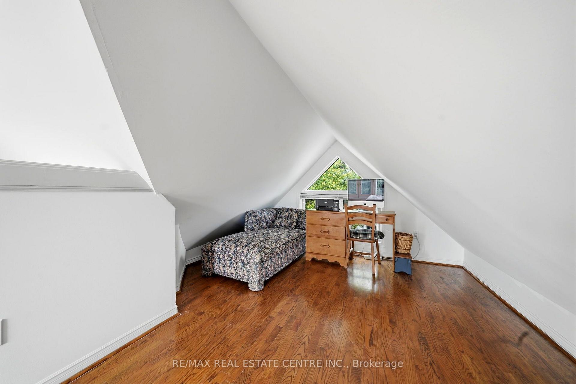 Photo 32 of 71 Lyall Avenue, Toronto, East End-Danforth — HOMEH
