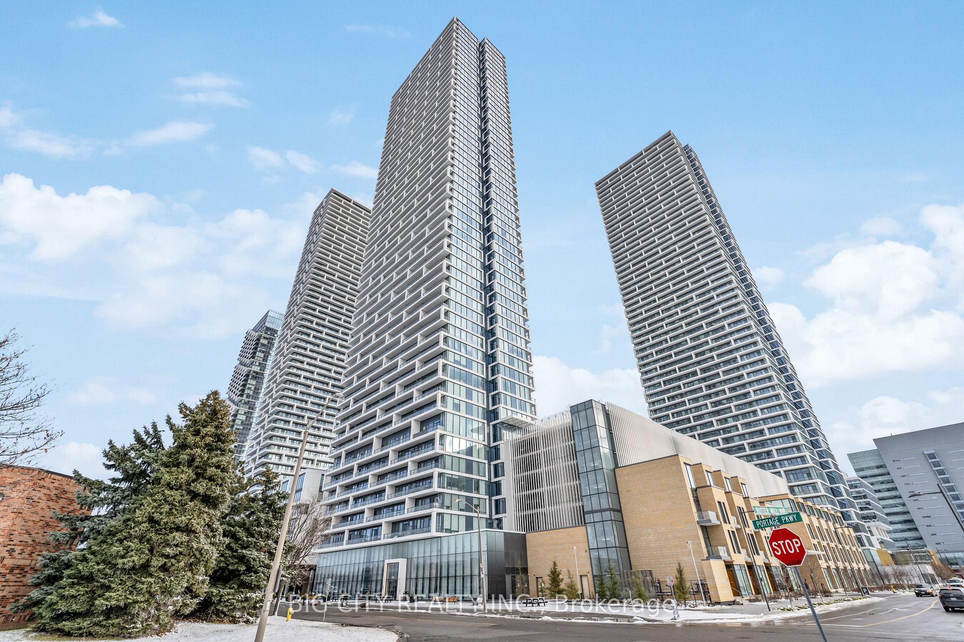 Front of Unit 2211, 898 Portage Parkway