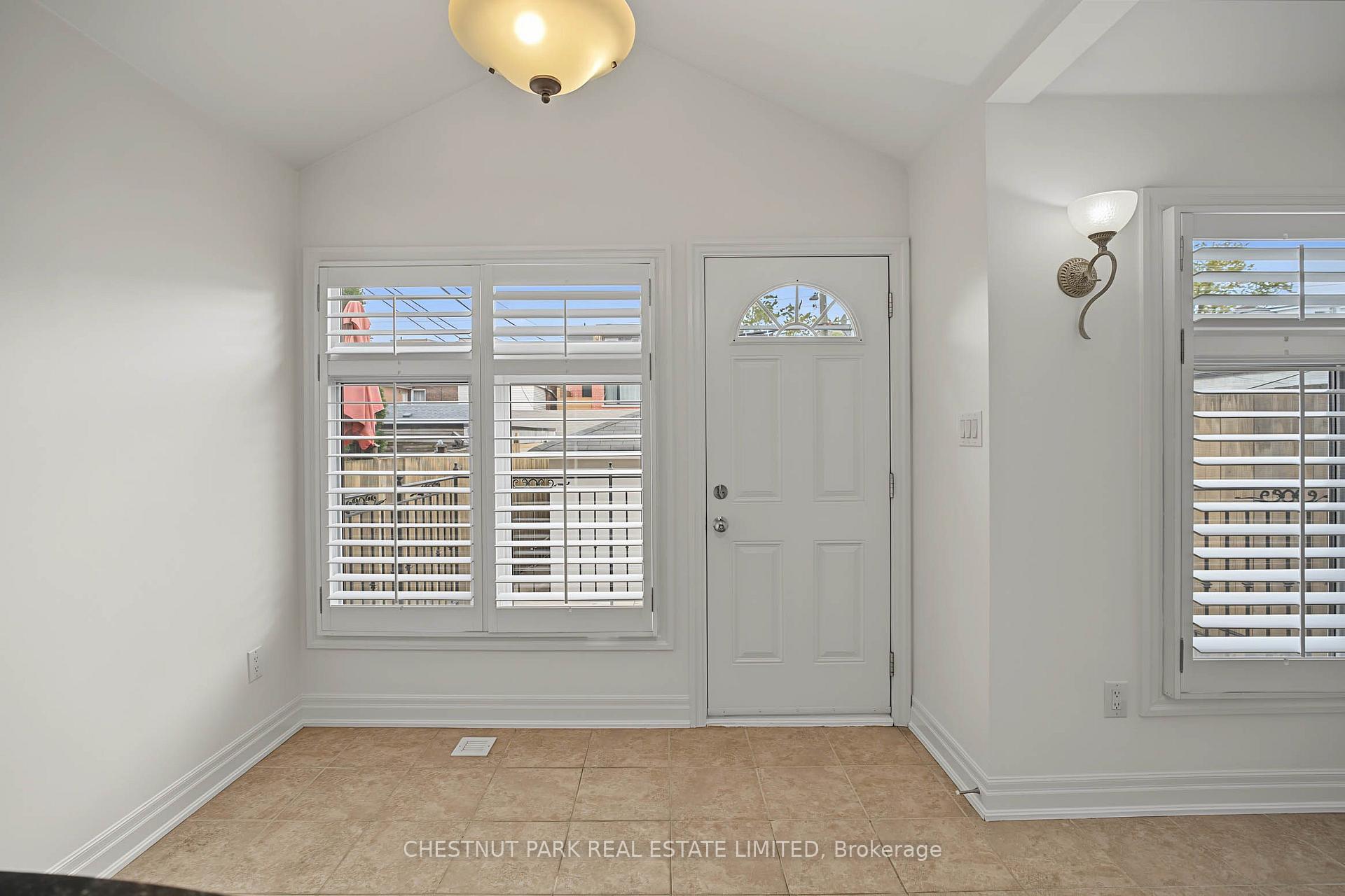 Photo 5 of Unit Main, 48 Grace Street, Toronto, Trinity-Bellwoods — HOMEH