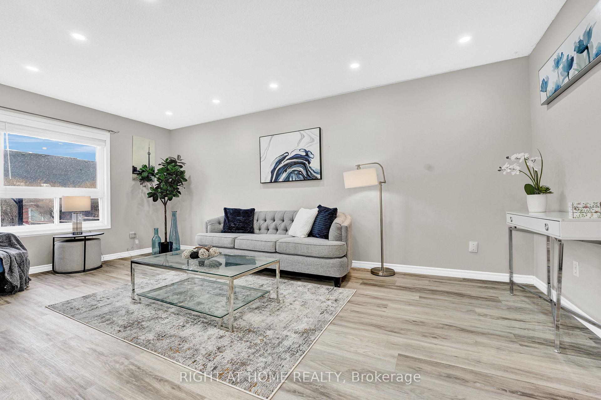 Photo 5 of 1720 Radcliffe Drive, Oshawa, Samac — HOMEH