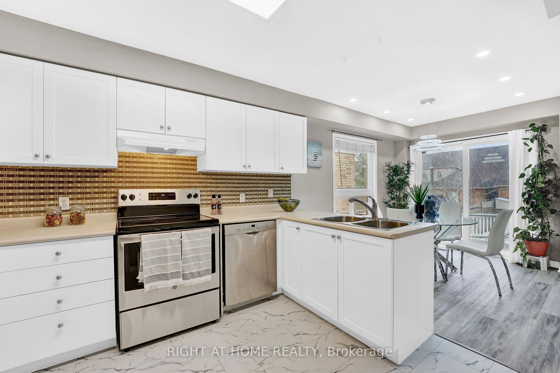 Photo 8 of 1720 Radcliffe Drive, Oshawa, Samac — HOMEH