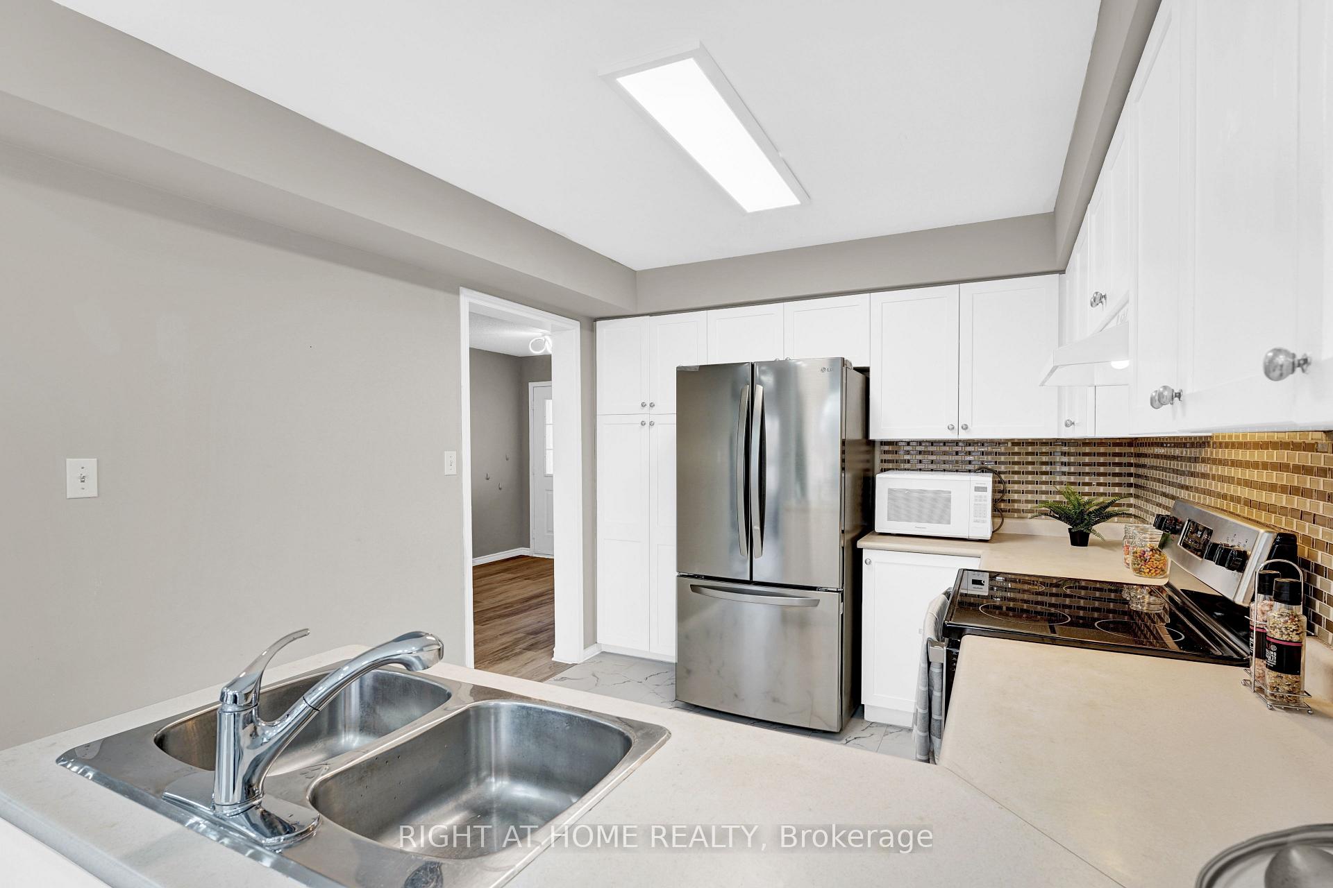 Photo 9 of 1720 Radcliffe Drive, Oshawa, Samac — HOMEH