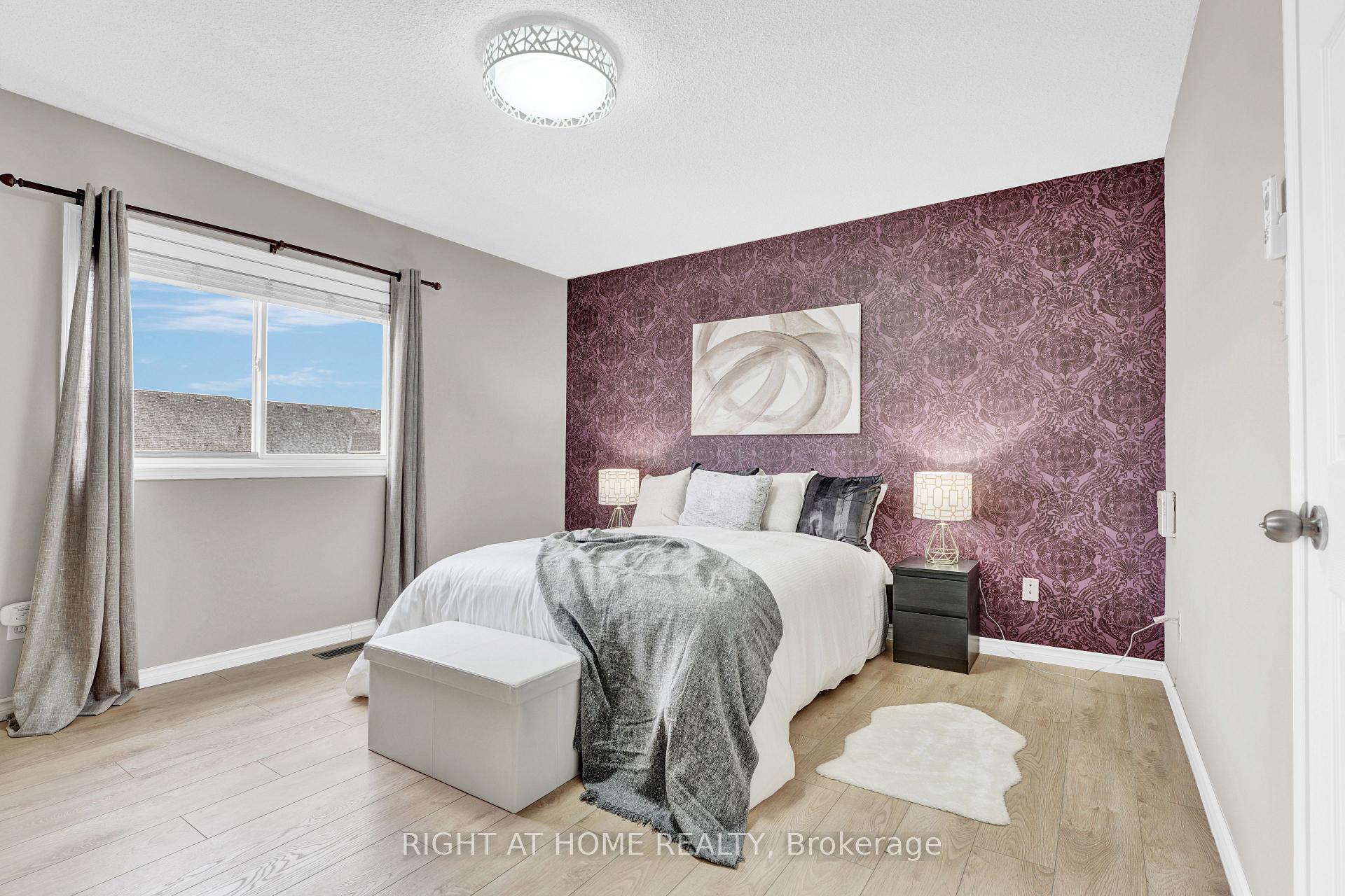 Photo 10 of 1720 Radcliffe Drive, Oshawa, Samac — HOMEH