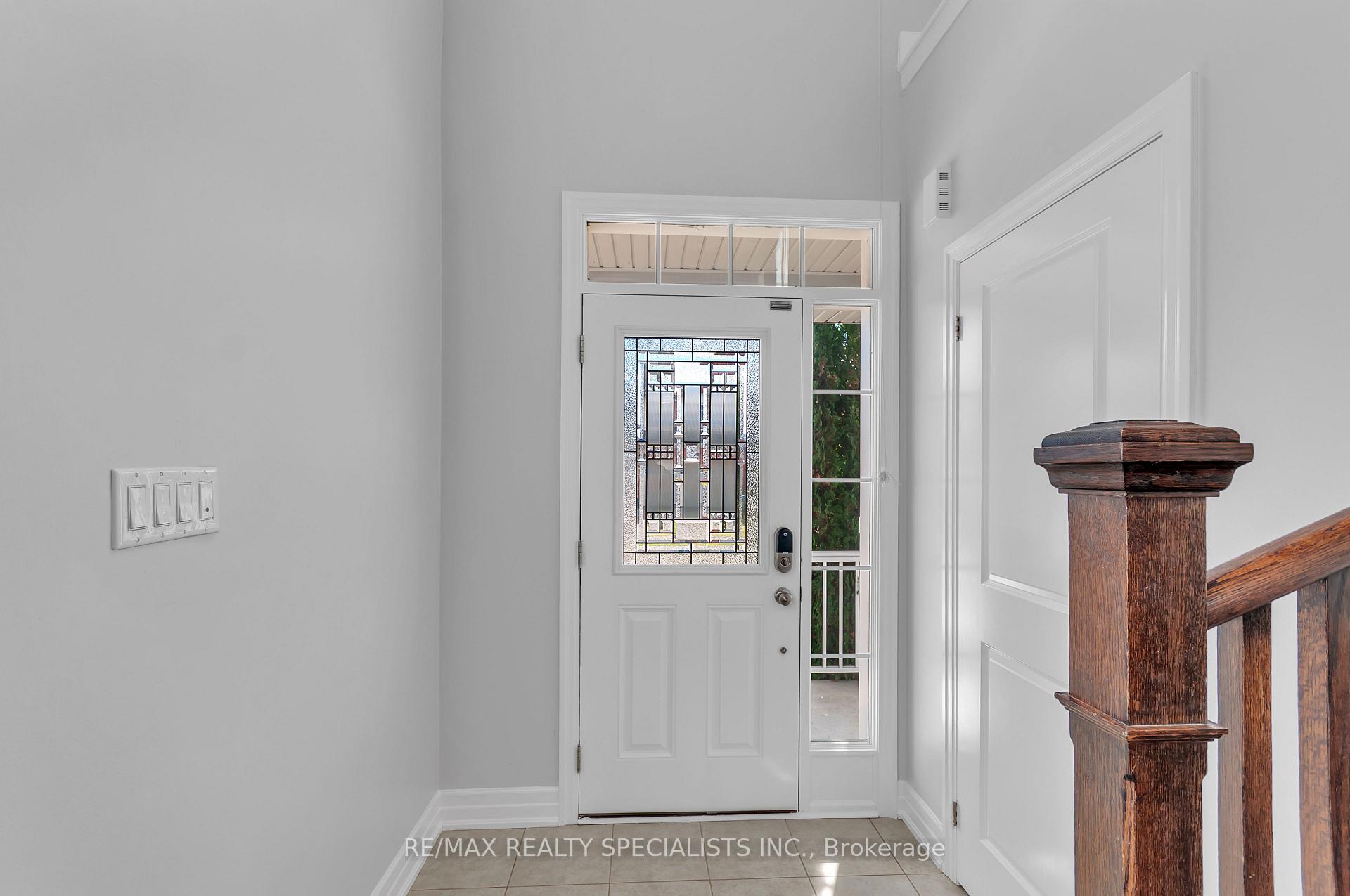 Photo 6 of 12 Greco Avenue, Georgina, Keswick South — HOMEH
