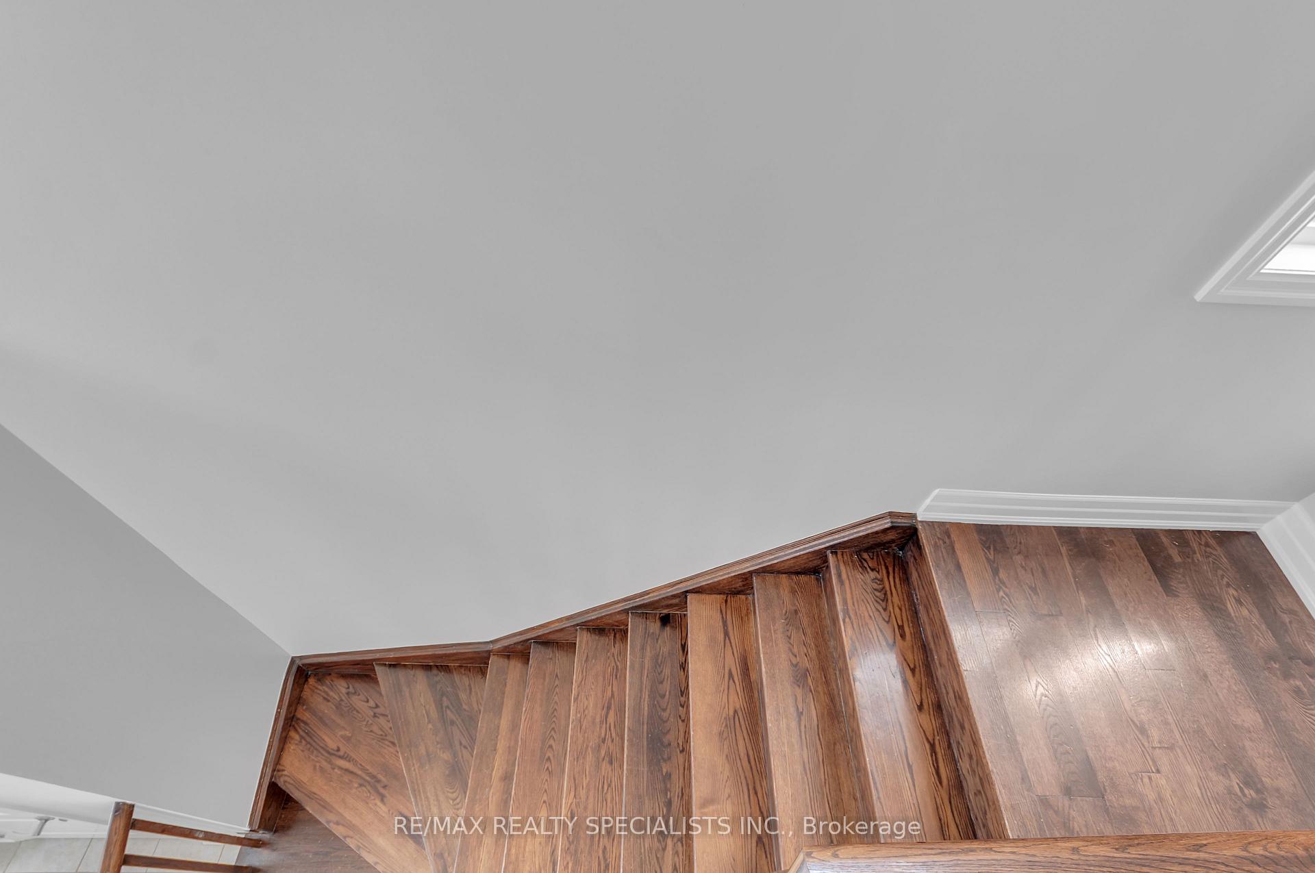 Photo 15 of 12 Greco Avenue, Georgina, Keswick South — HOMEH