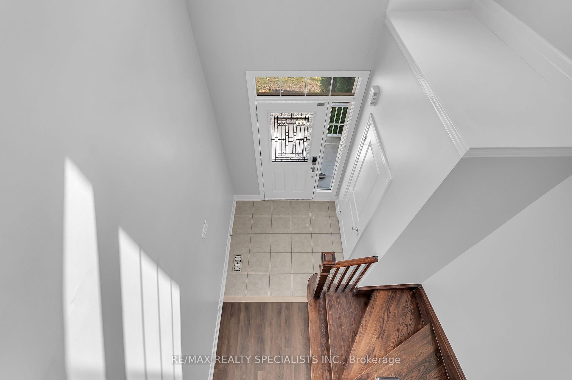 Photo 16 of 12 Greco Avenue, Georgina, Keswick South — HOMEH
