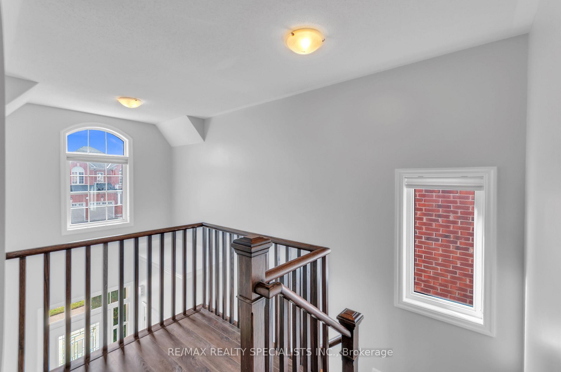 Photo 17 of 12 Greco Avenue, Georgina, Keswick South — HOMEH