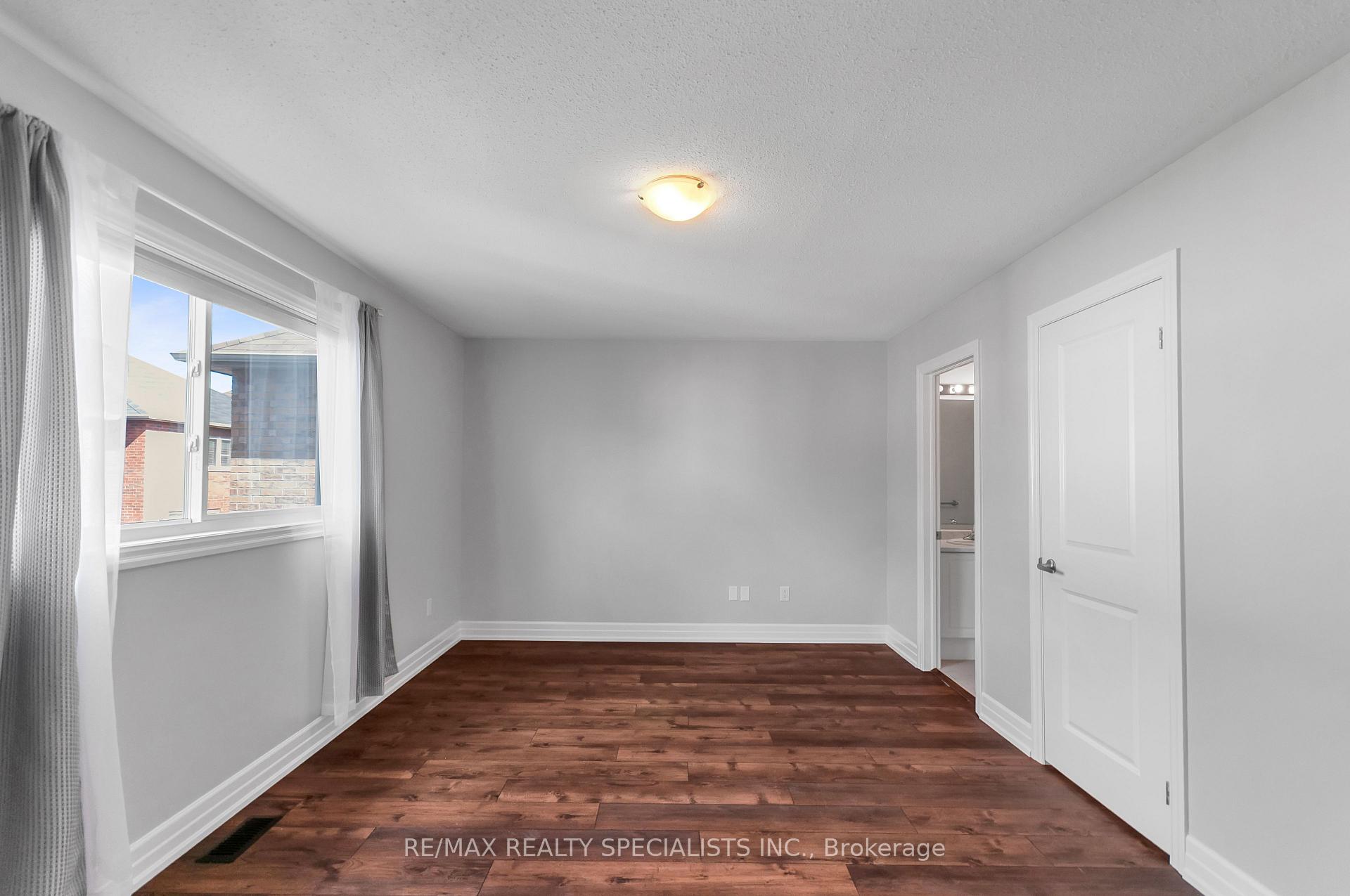 Photo 25 of 12 Greco Avenue, Georgina, Keswick South — HOMEH