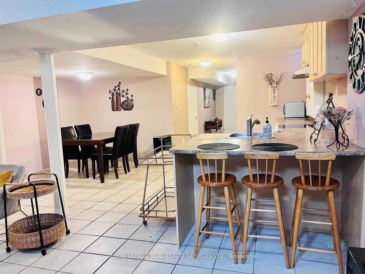 Photo 5 of 1038 Agram Drive, Oakville, Joshua Creek — HOMEH