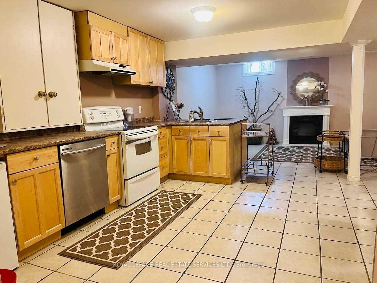 Photo 7 of 1038 Agram Drive, Oakville, Joshua Creek — HOMEH