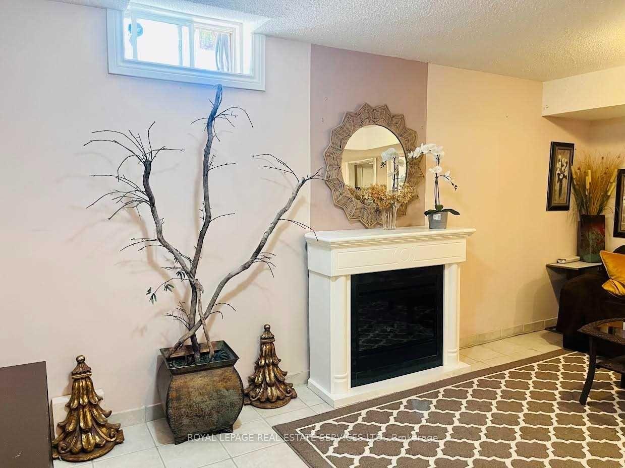 Photo 9 of 1038 Agram Drive, Oakville, Joshua Creek — HOMEH