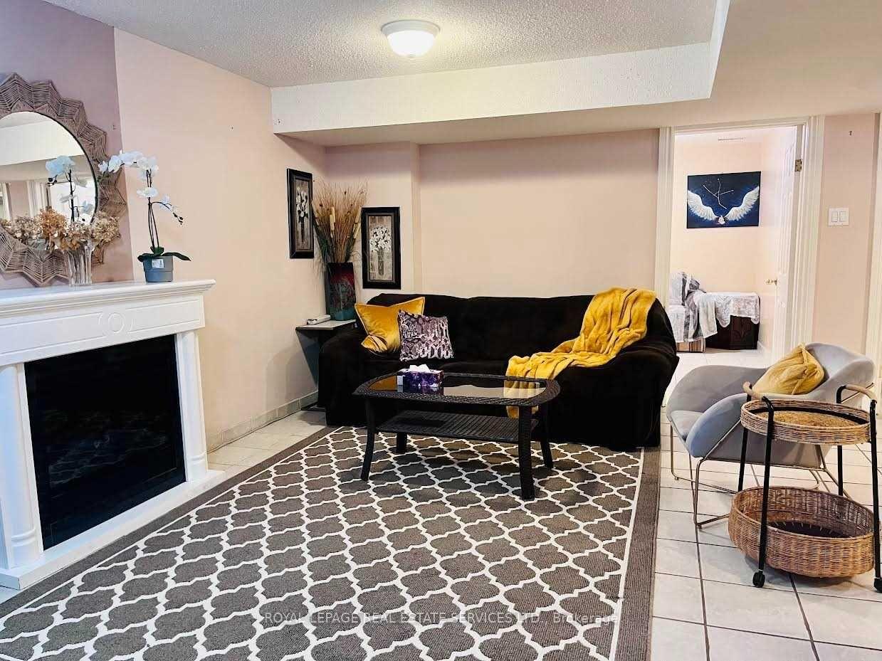 Photo 11 of 1038 Agram Drive, Oakville, Joshua Creek — HOMEH