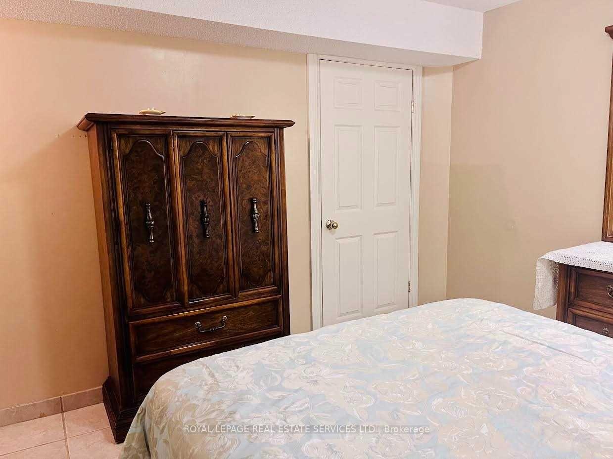 Photo 13 of 1038 Agram Drive, Oakville, Joshua Creek — HOMEH