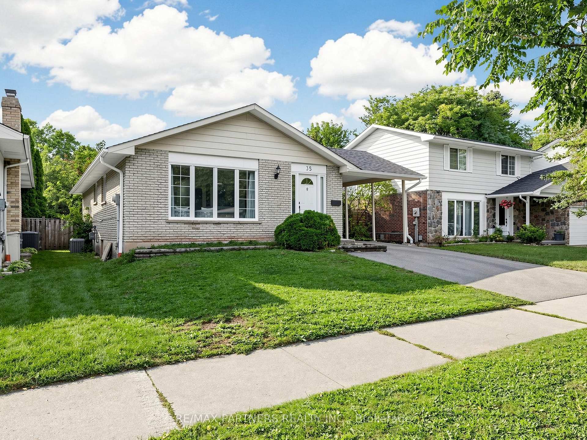 Photo 2 of 35 Culham Street, Oakville, College Park — HOMEH