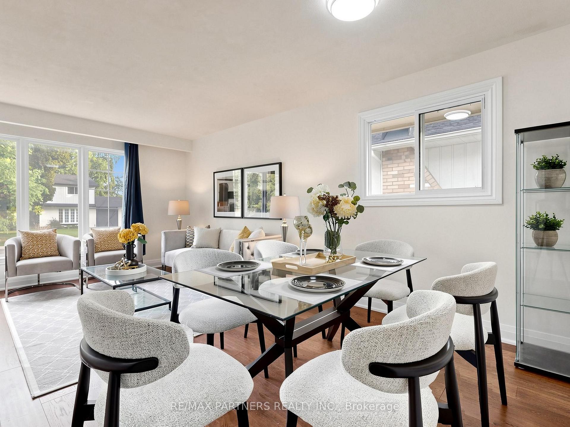 Photo 9 of 35 Culham Street, Oakville, College Park — HOMEH