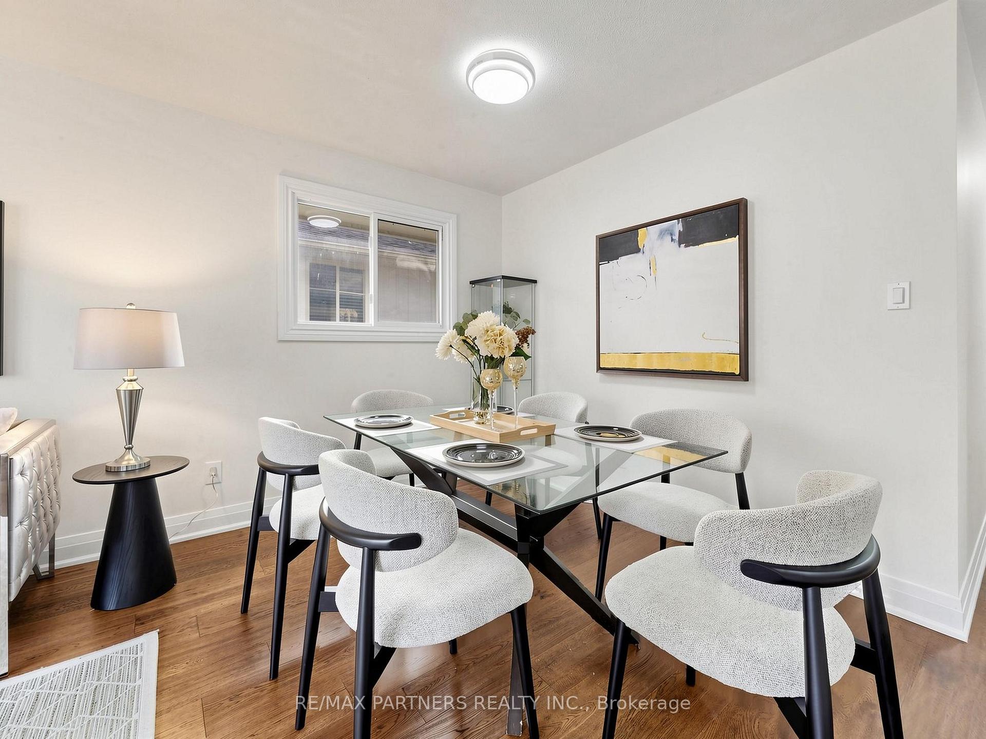 Photo 10 of 35 Culham Street, Oakville, College Park — HOMEH