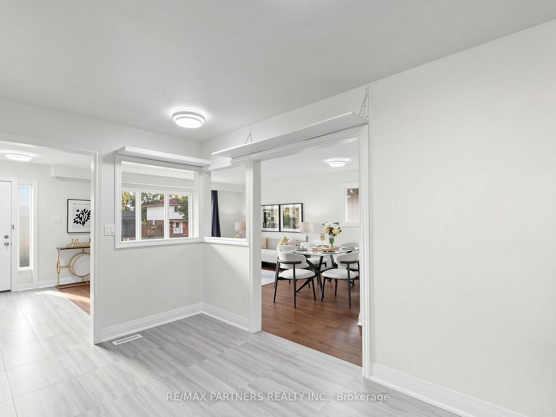 Photo 15 of 35 Culham Street, Oakville, College Park — HOMEH