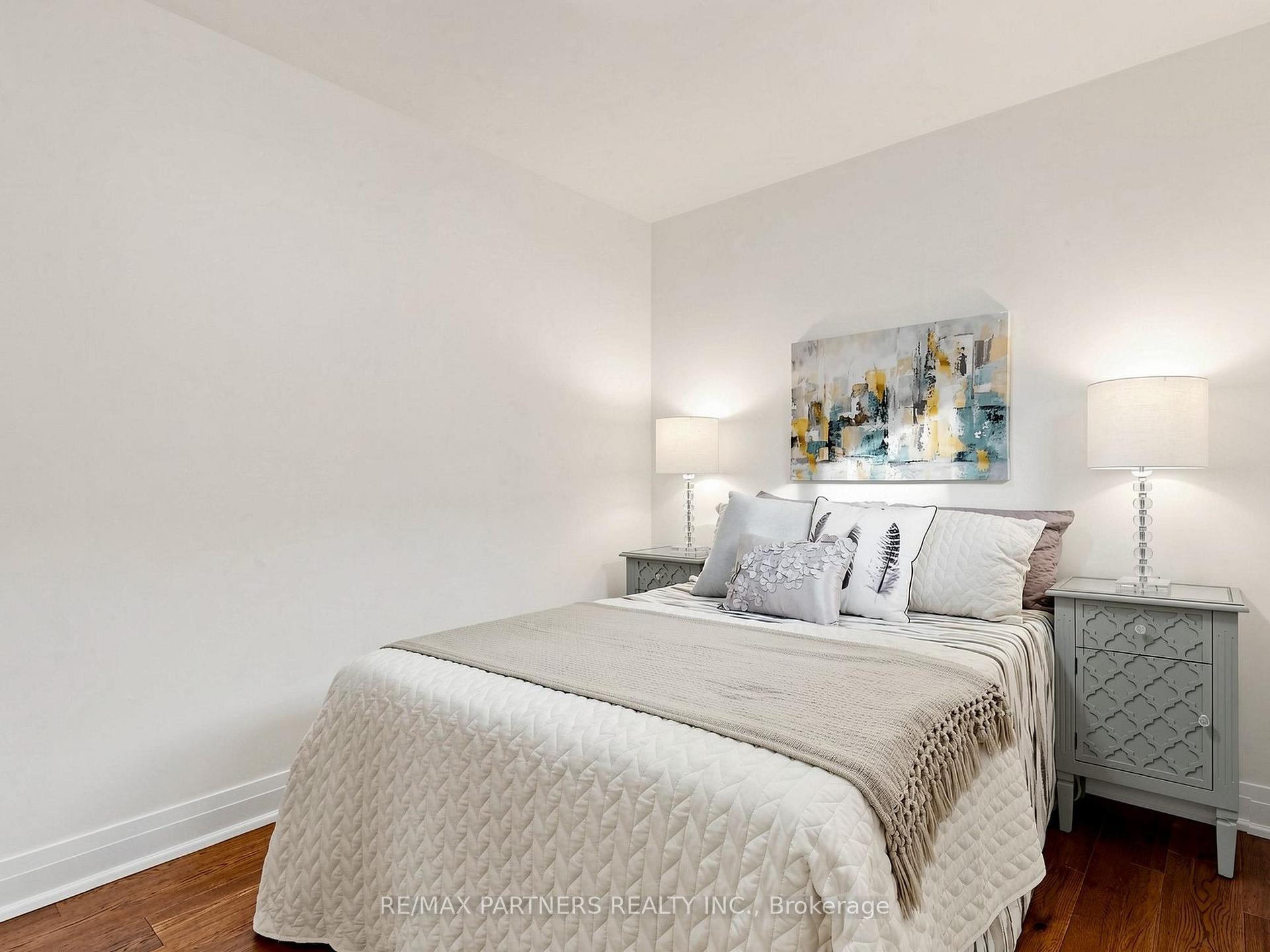 Photo 22 of 35 Culham Street, Oakville, College Park — HOMEH